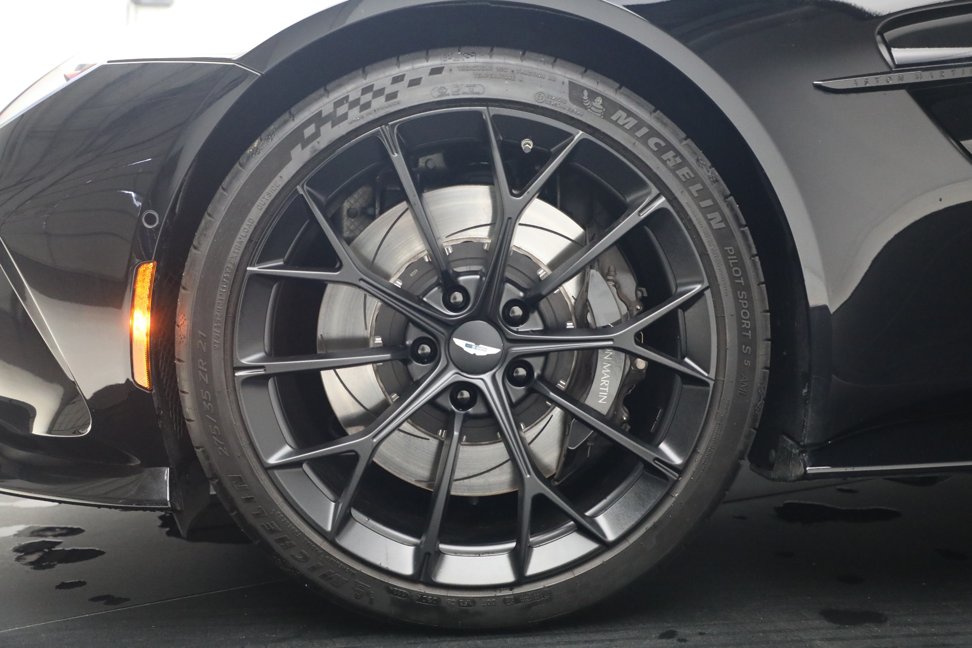 Used-2025-Aston-Martin-Vantage