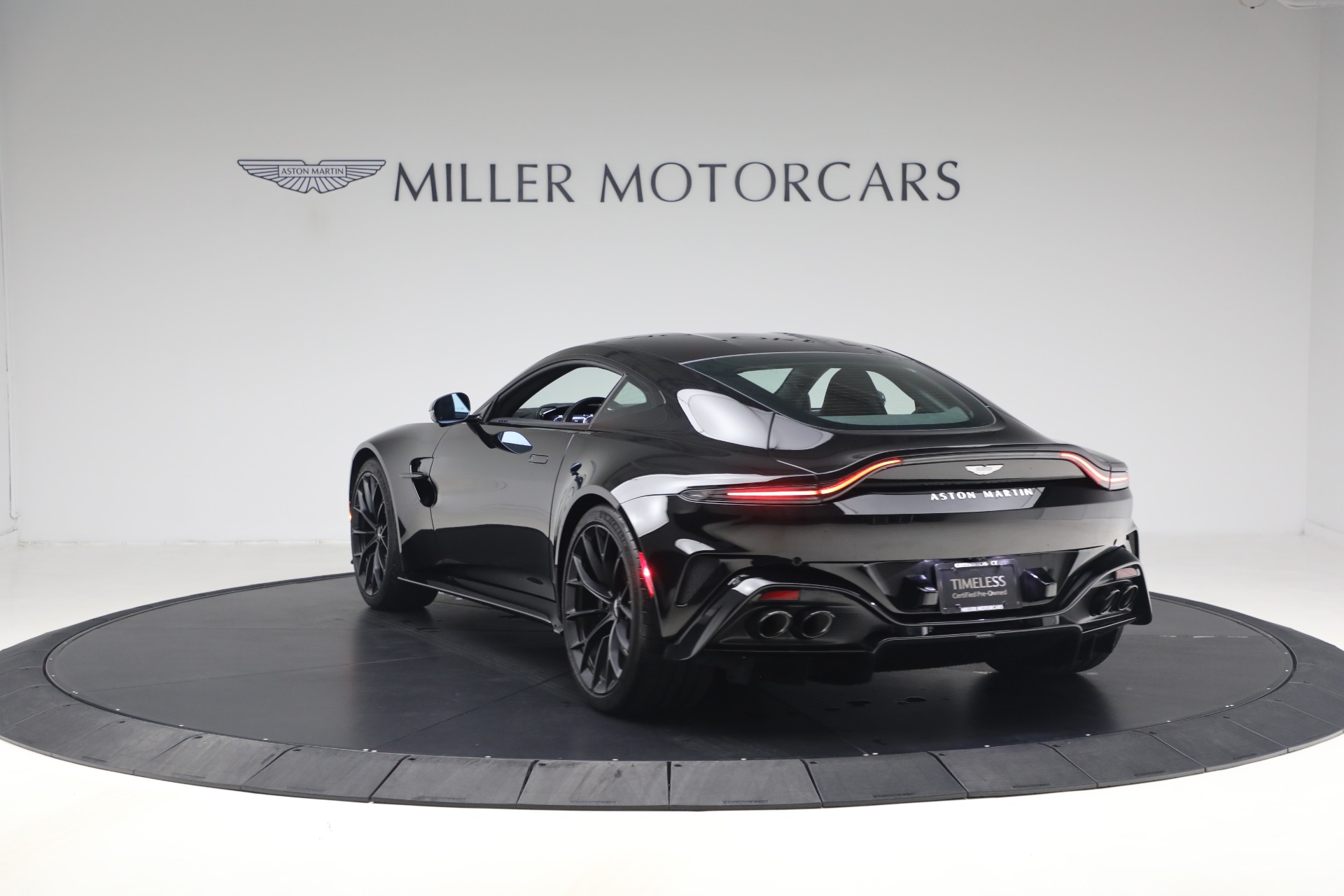 Used-2025-Aston-Martin-Vantage