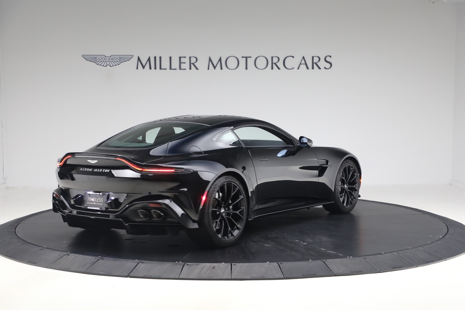 Used-2025-Aston-Martin-Vantage