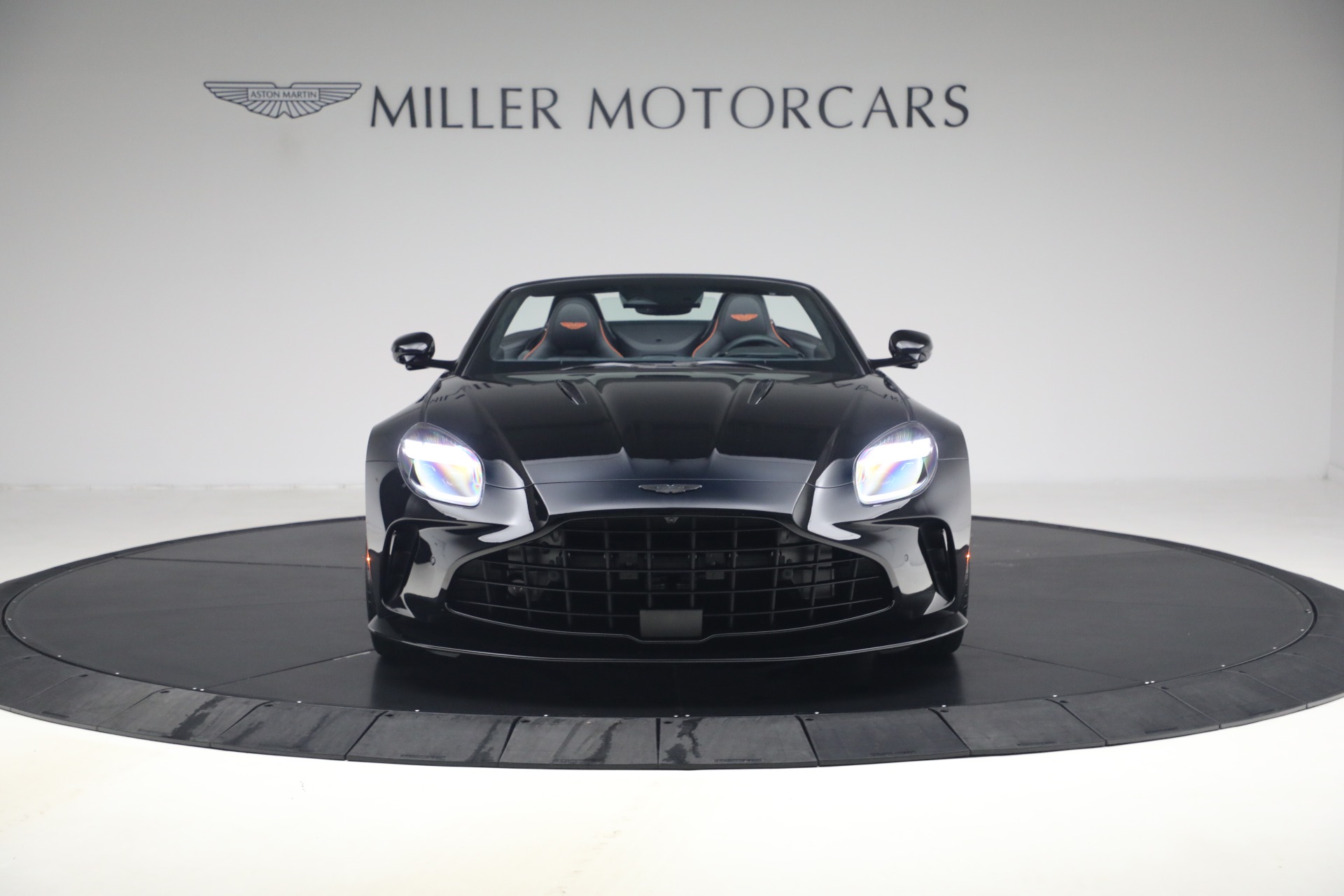 New-2026-Aston-Martin-Vantage-S-Roadster