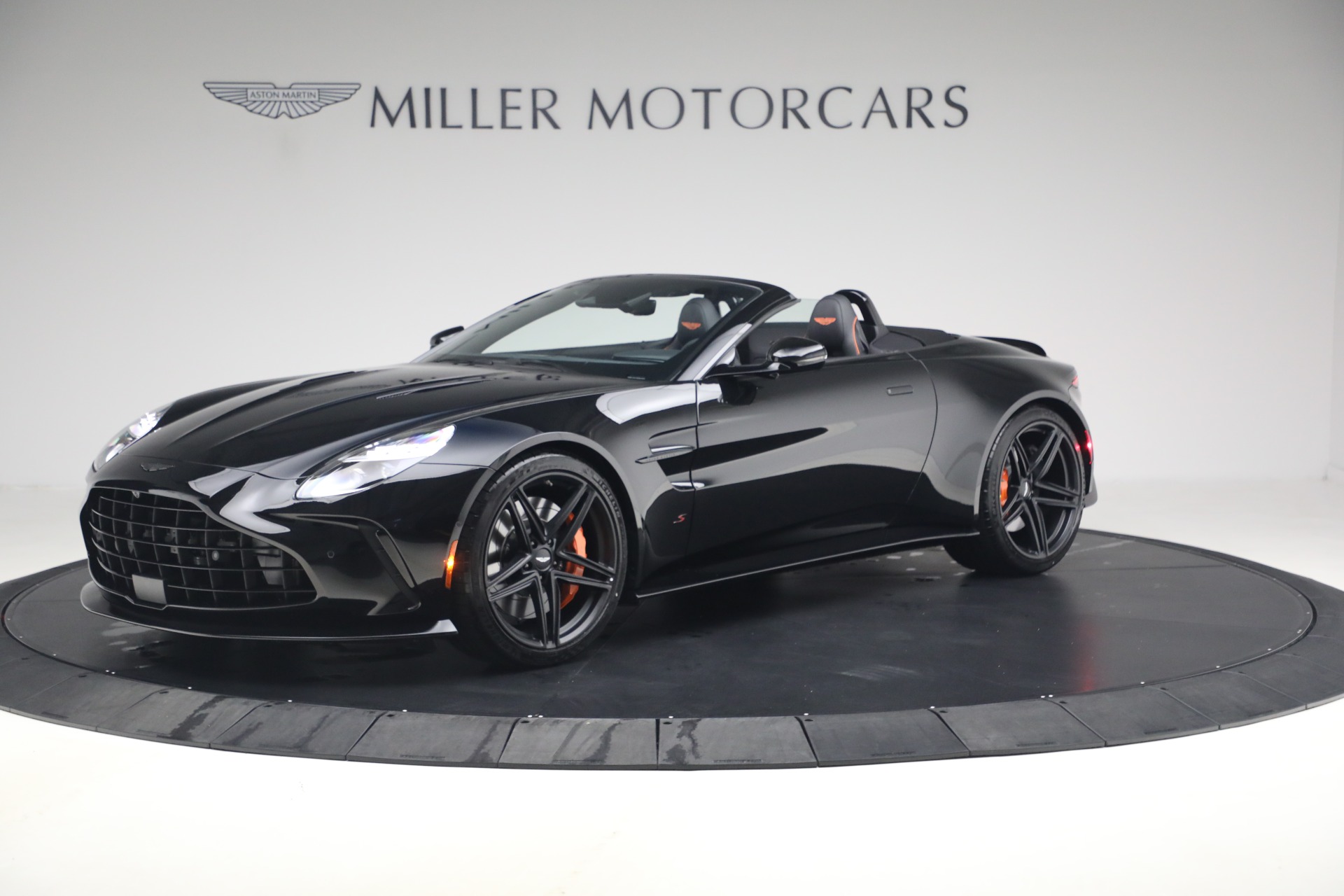 New-2026-Aston-Martin-Vantage-S-Roadster