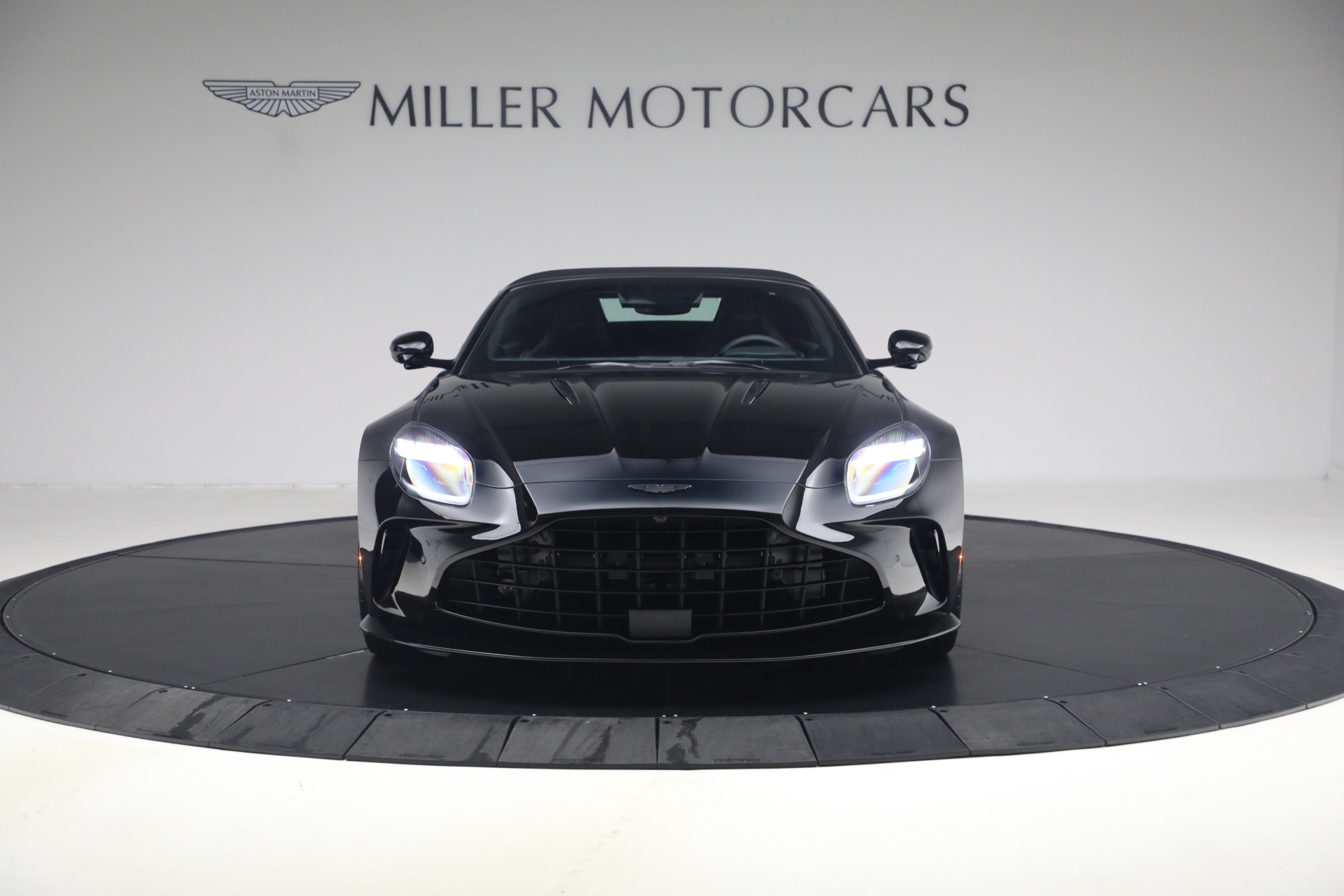 New-2026-Aston-Martin-Vantage-S-Roadster