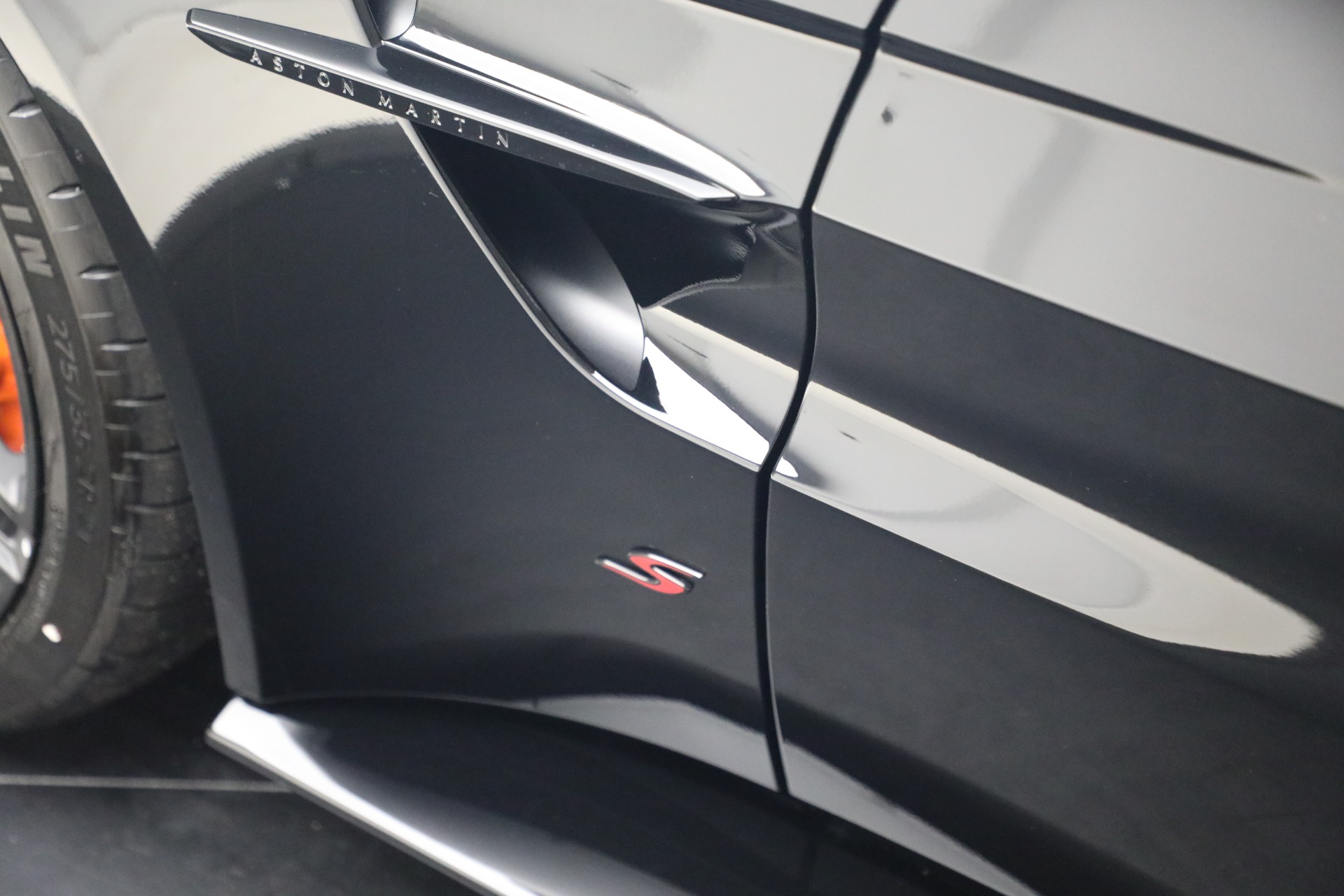 New-2026-Aston-Martin-Vantage-S-Roadster