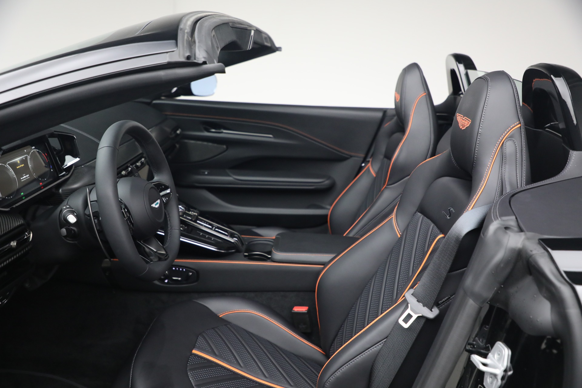 New-2026-Aston-Martin-Vantage-S-Roadster