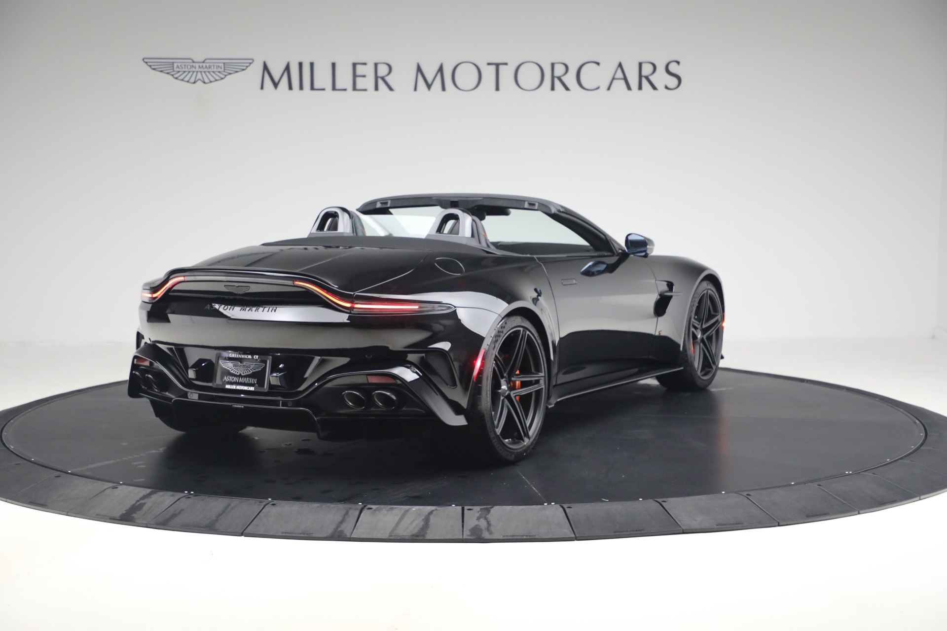 New-2026-Aston-Martin-Vantage-S-Roadster