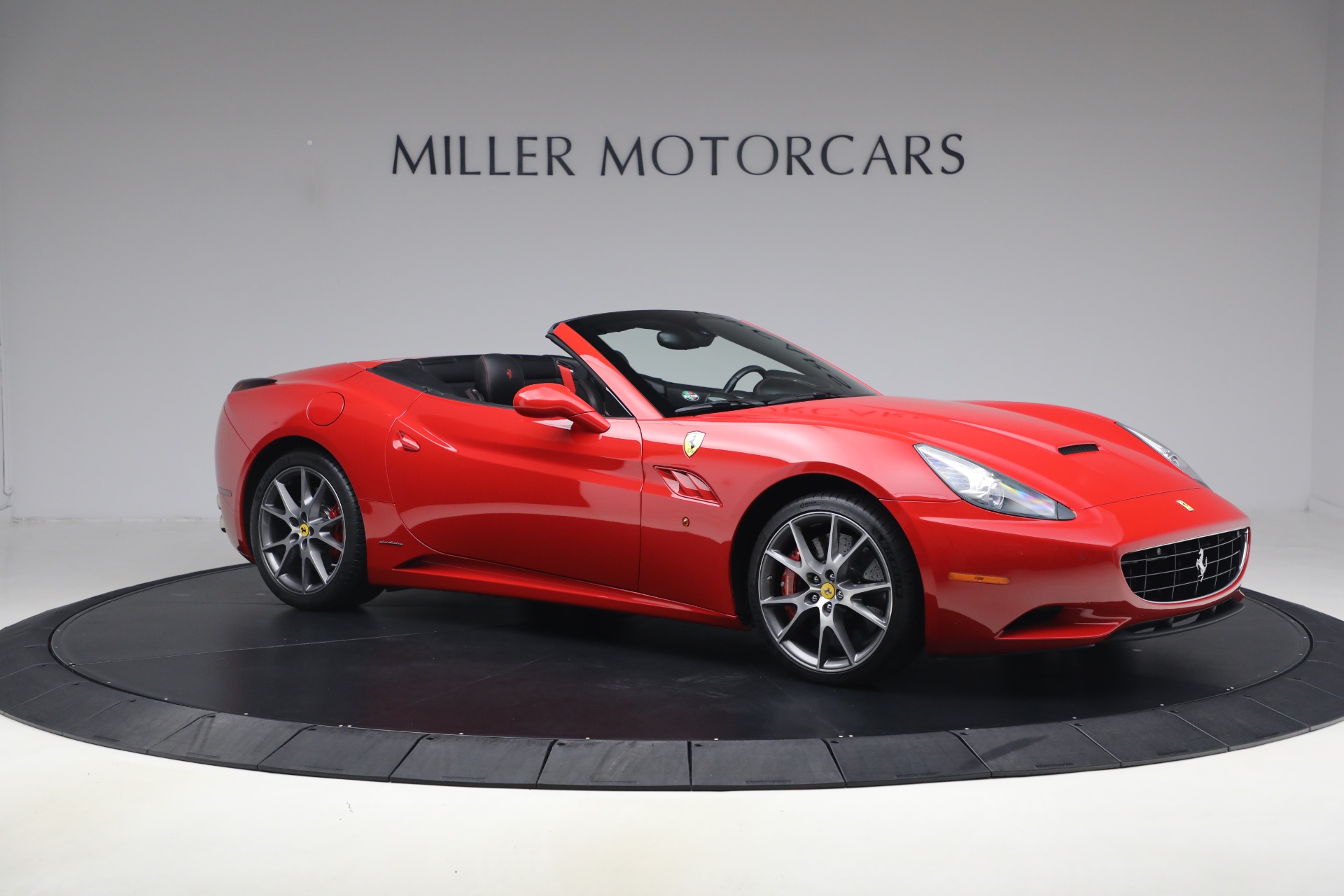 Used-2014-Ferrari-California-30