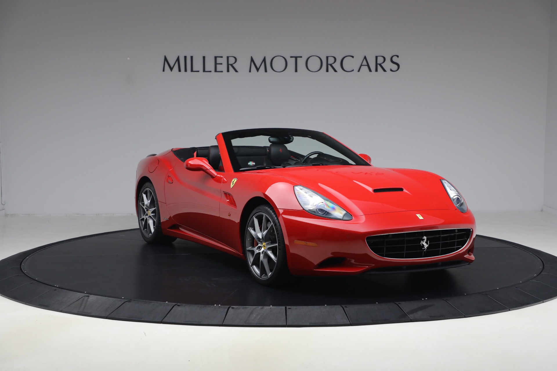 Used-2014-Ferrari-California-30