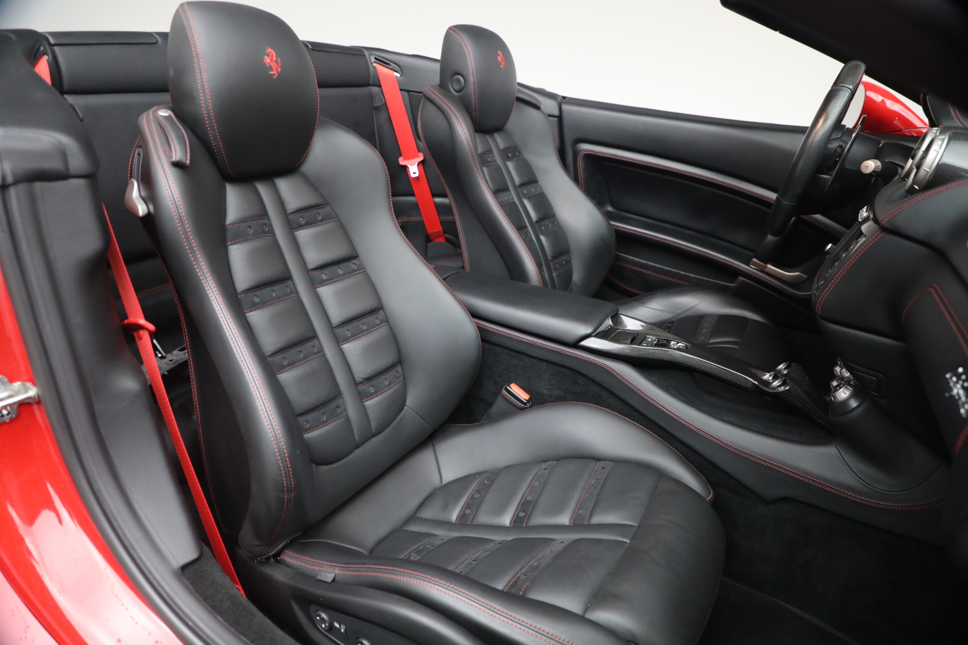 Used-2014-Ferrari-California-30
