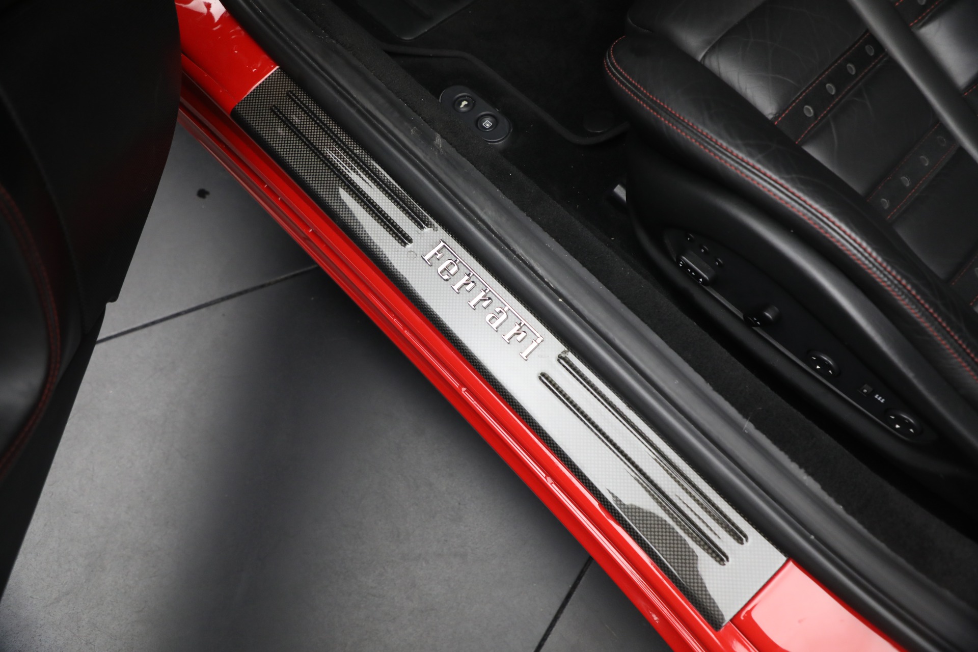 Used-2014-Ferrari-California-30