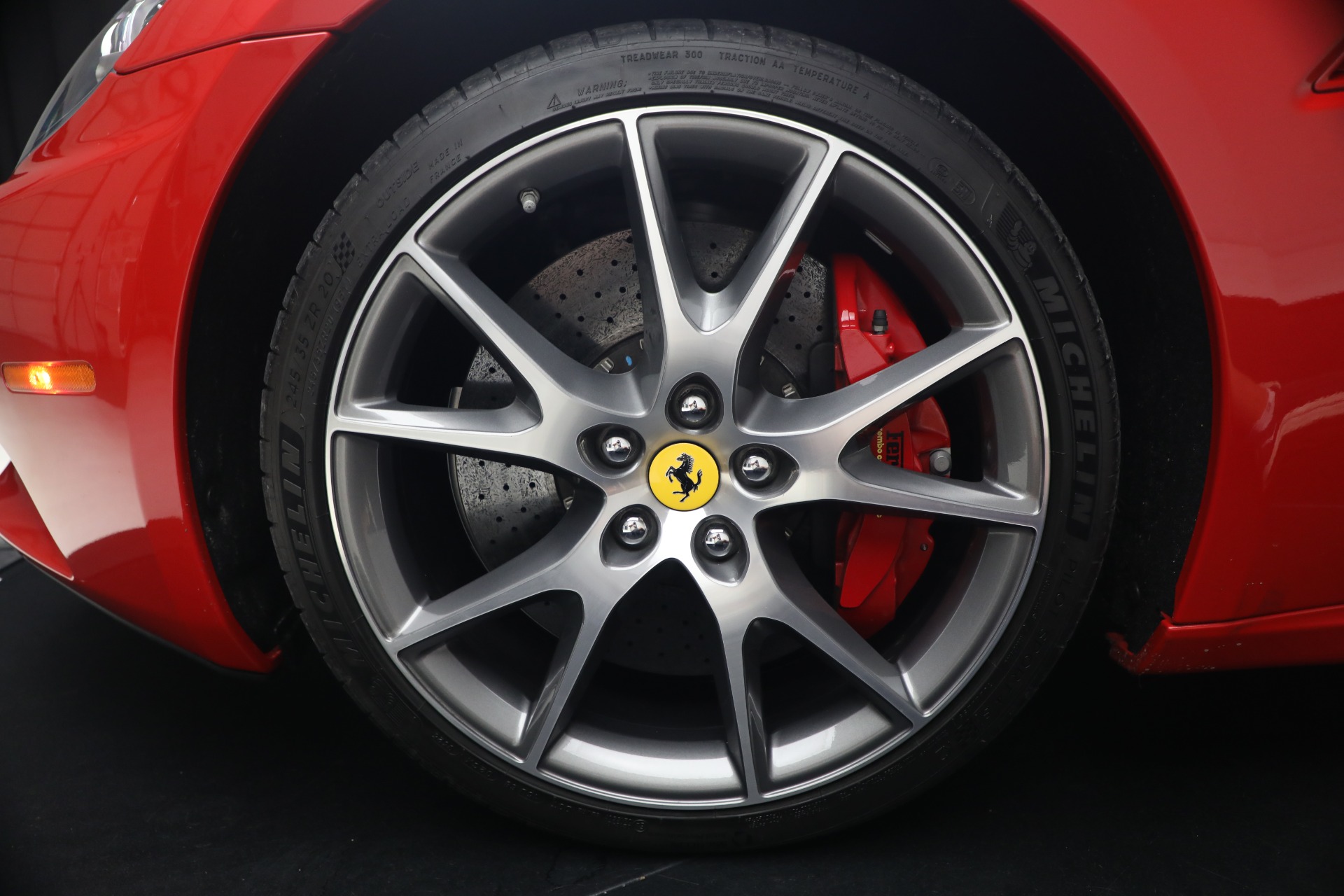 Used-2014-Ferrari-California-30