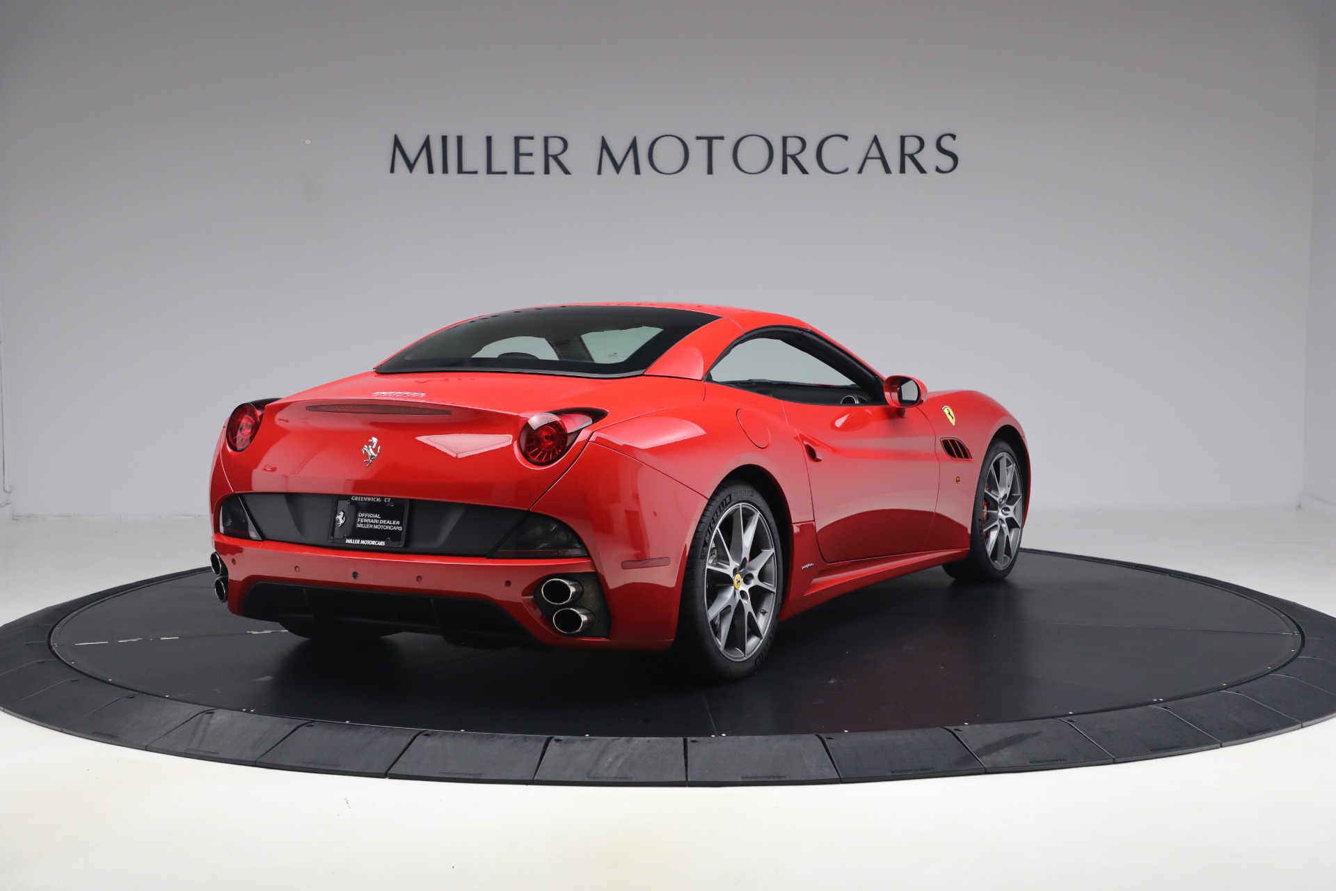 Used-2014-Ferrari-California-30