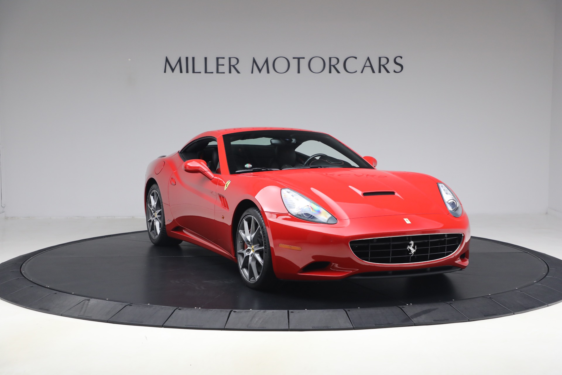 Used-2014-Ferrari-California-30