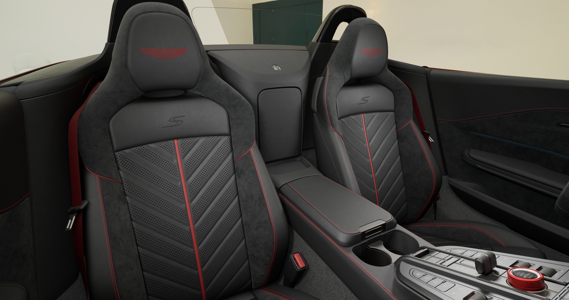 New-2026-Aston-Martin-Vantage-S-Roadster