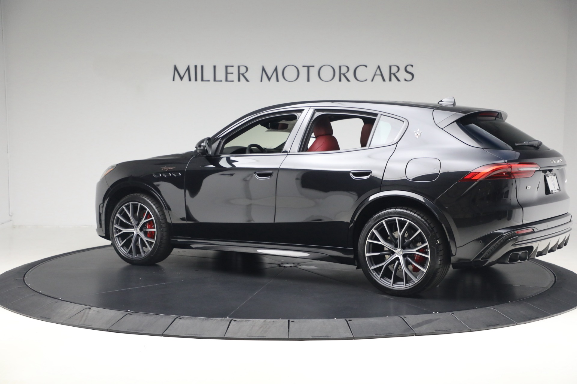 New-2027-Maserati-Grecale-Trofeo