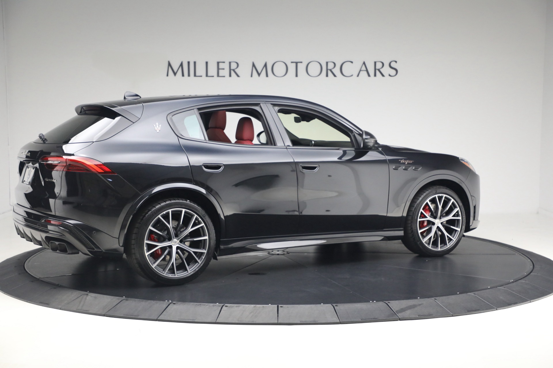 New-2027-Maserati-Grecale-Trofeo