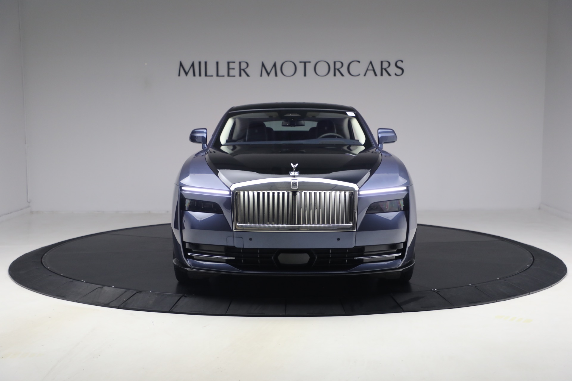Used-2024-Rolls-Royce-Spectre