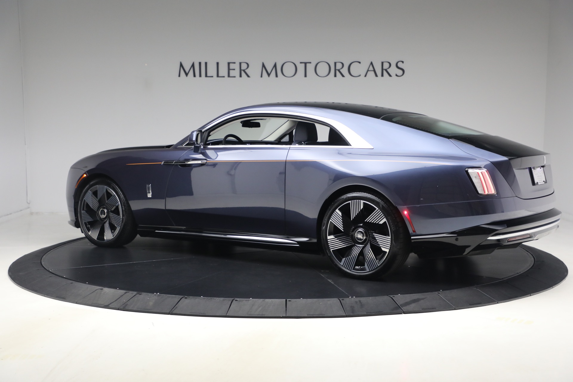 Used-2024-Rolls-Royce-Spectre