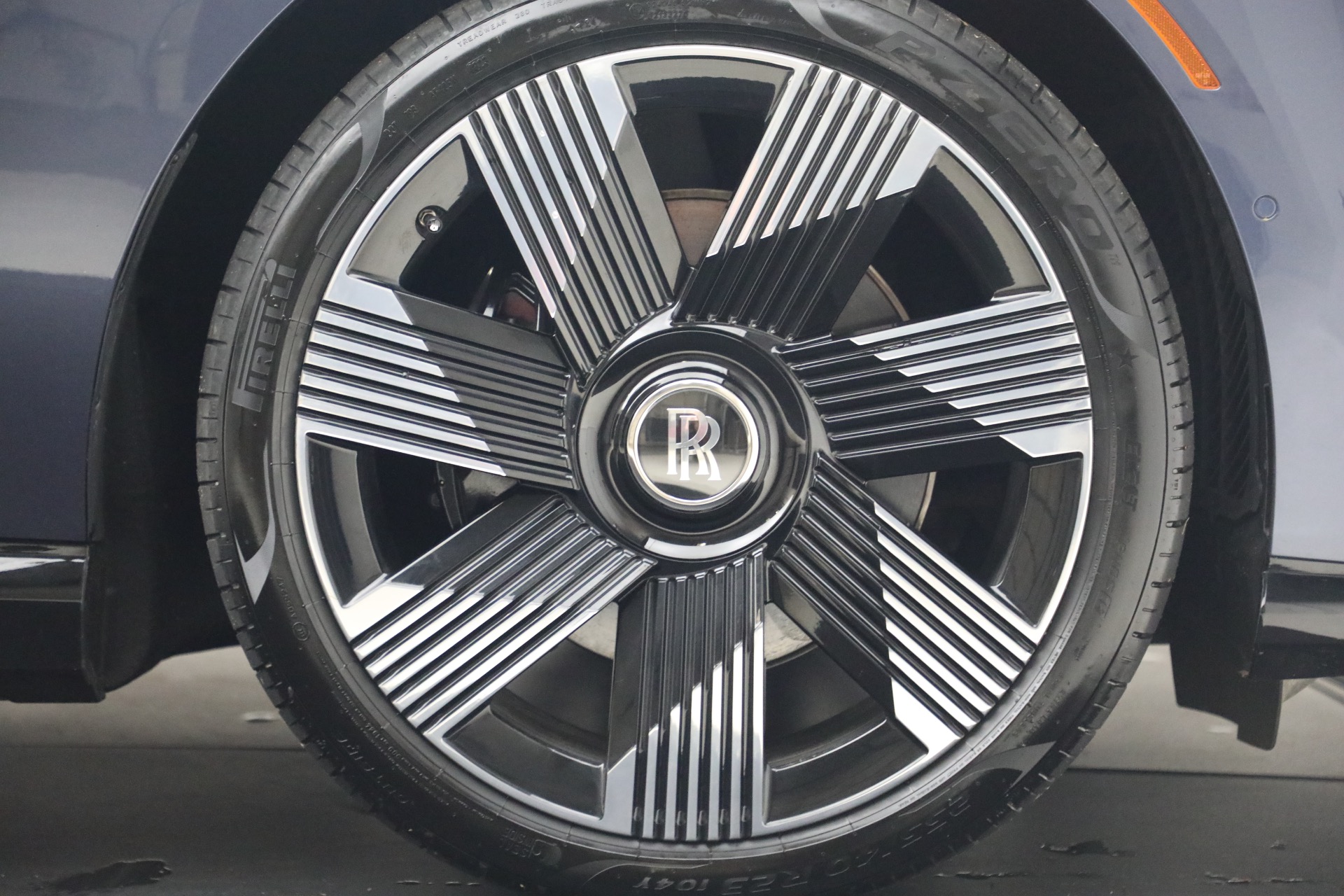 Used-2024-Rolls-Royce-Spectre