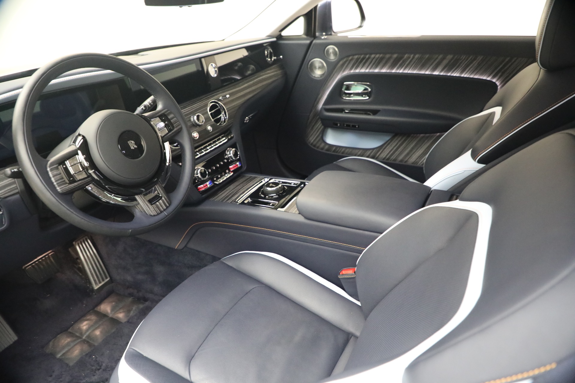 Used-2024-Rolls-Royce-Spectre