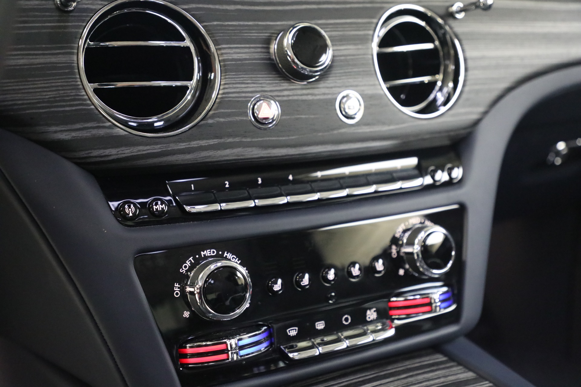 Used-2024-Rolls-Royce-Spectre