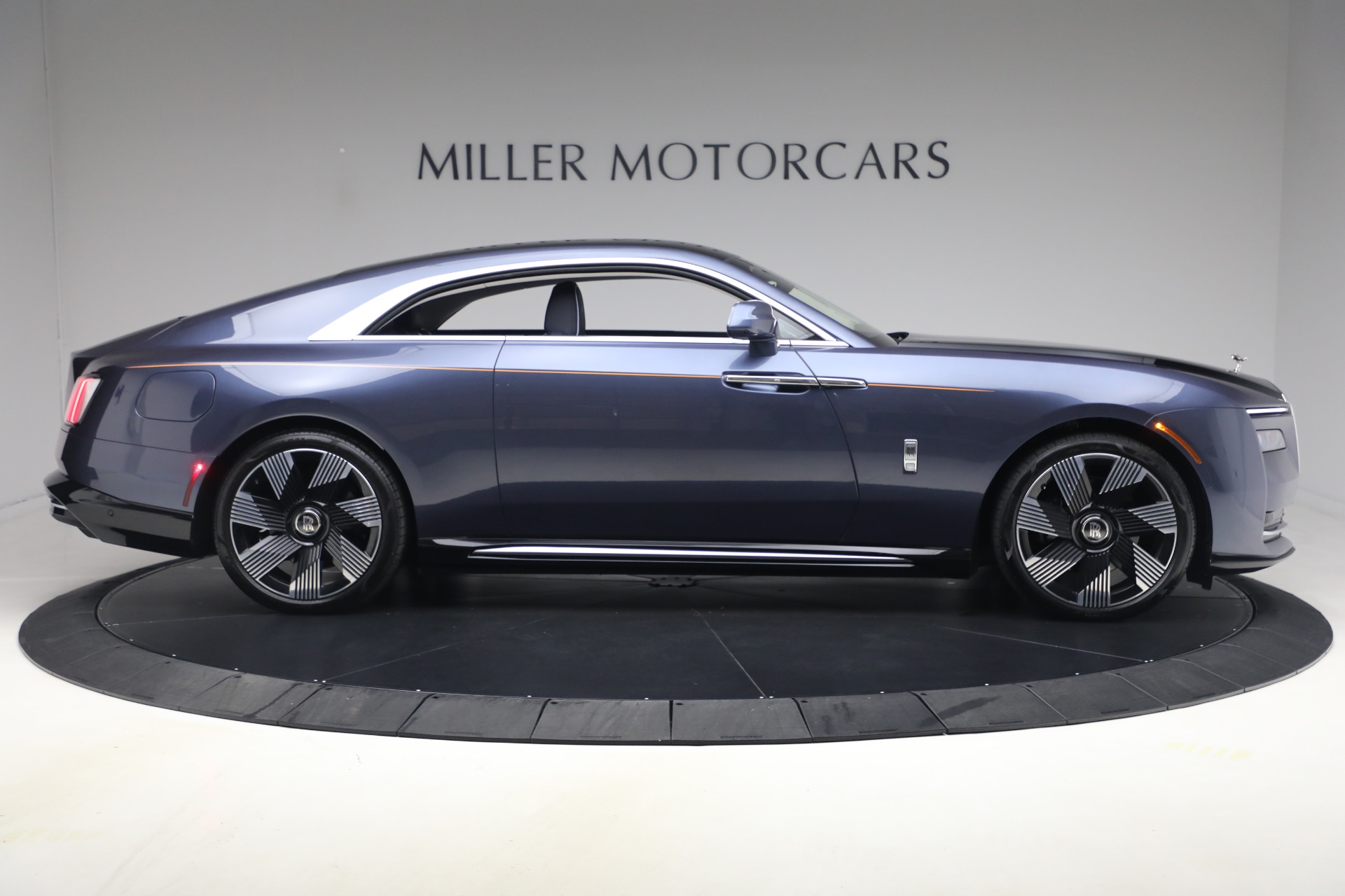 Used-2024-Rolls-Royce-Spectre