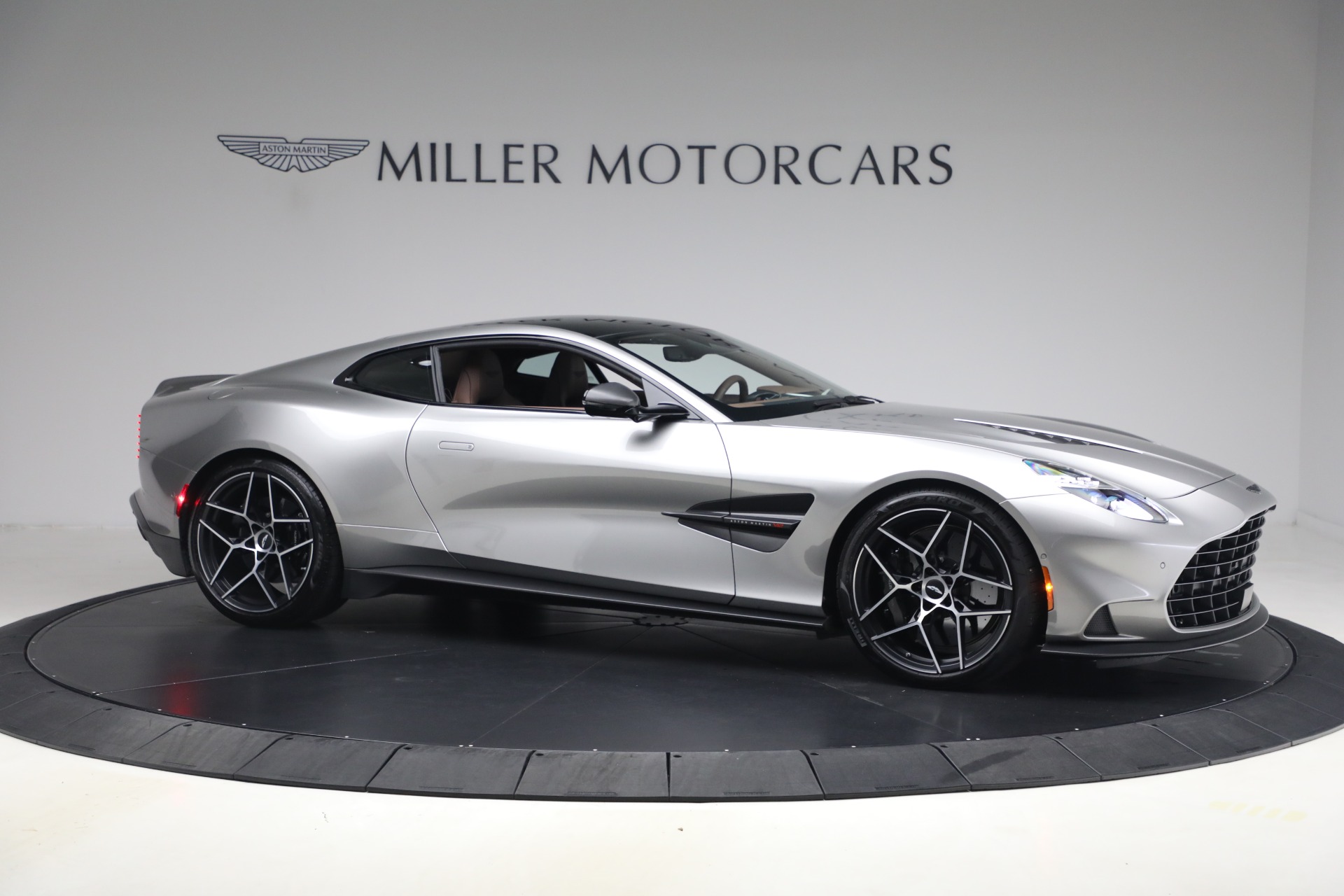 Used-2025-Aston-Martin-Vanquish