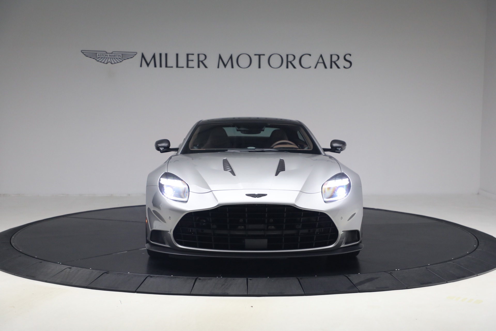 Used-2025-Aston-Martin-Vanquish