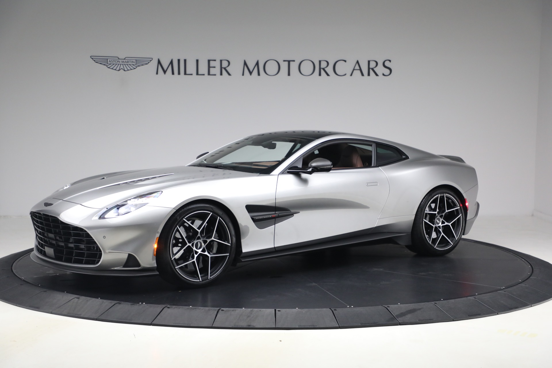 Used-2025-Aston-Martin-Vanquish