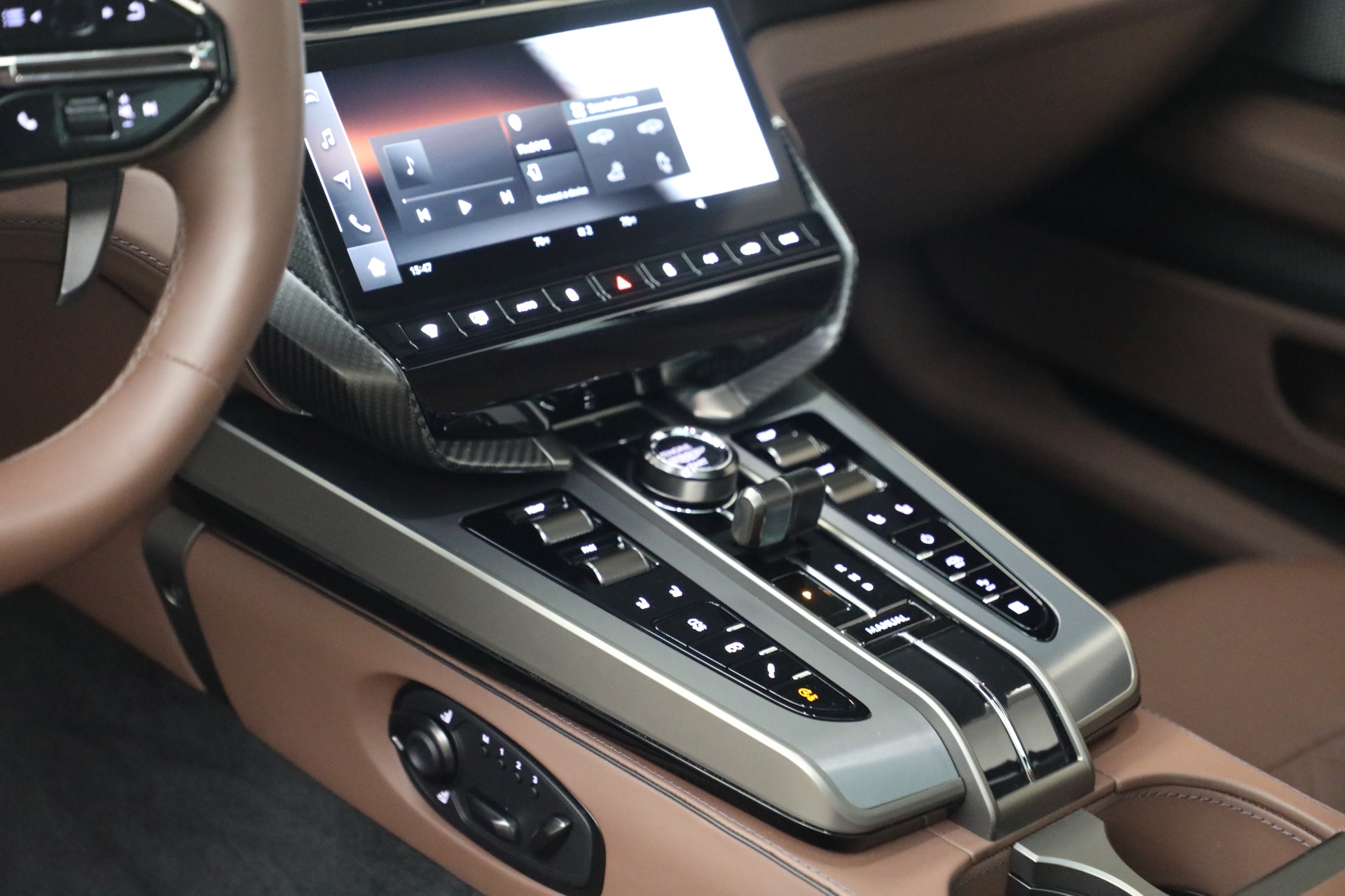 Used-2025-Aston-Martin-Vanquish