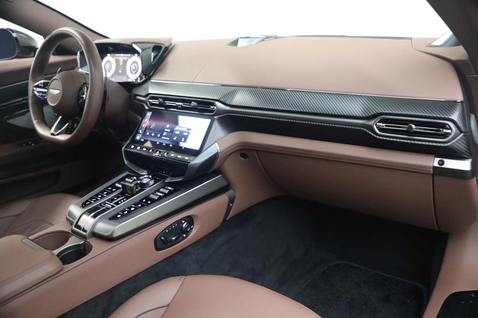 Used-2025-Aston-Martin-Vanquish