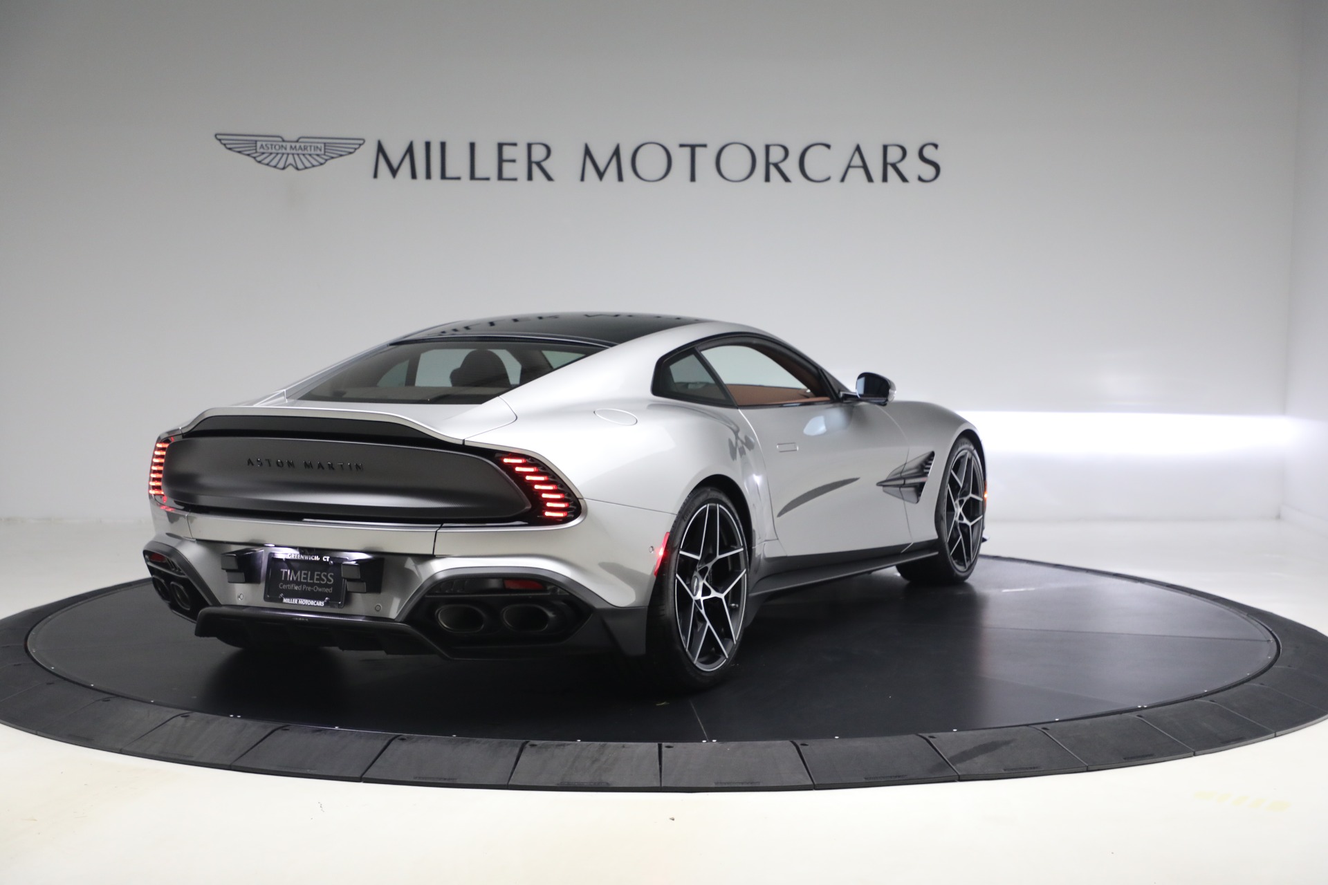 Used-2025-Aston-Martin-Vanquish
