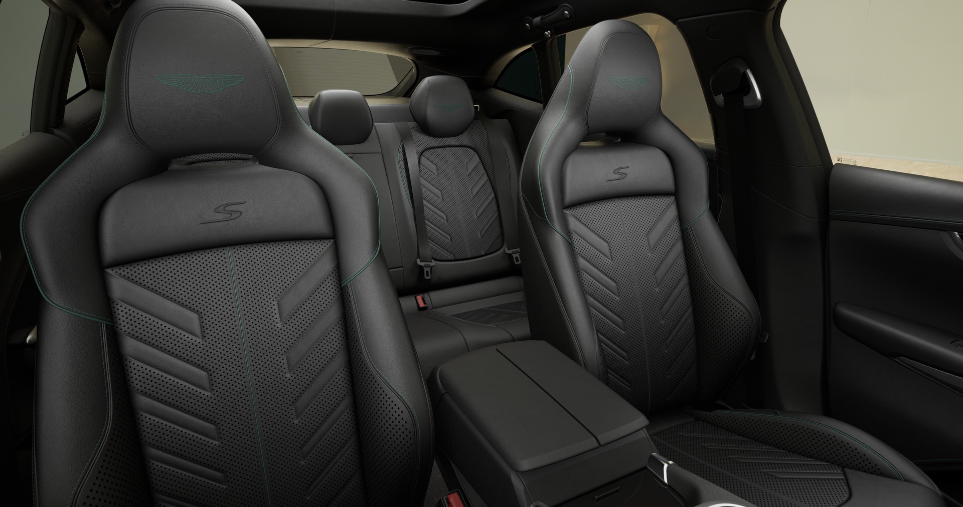 New-2026-Aston-Martin-DBX-S