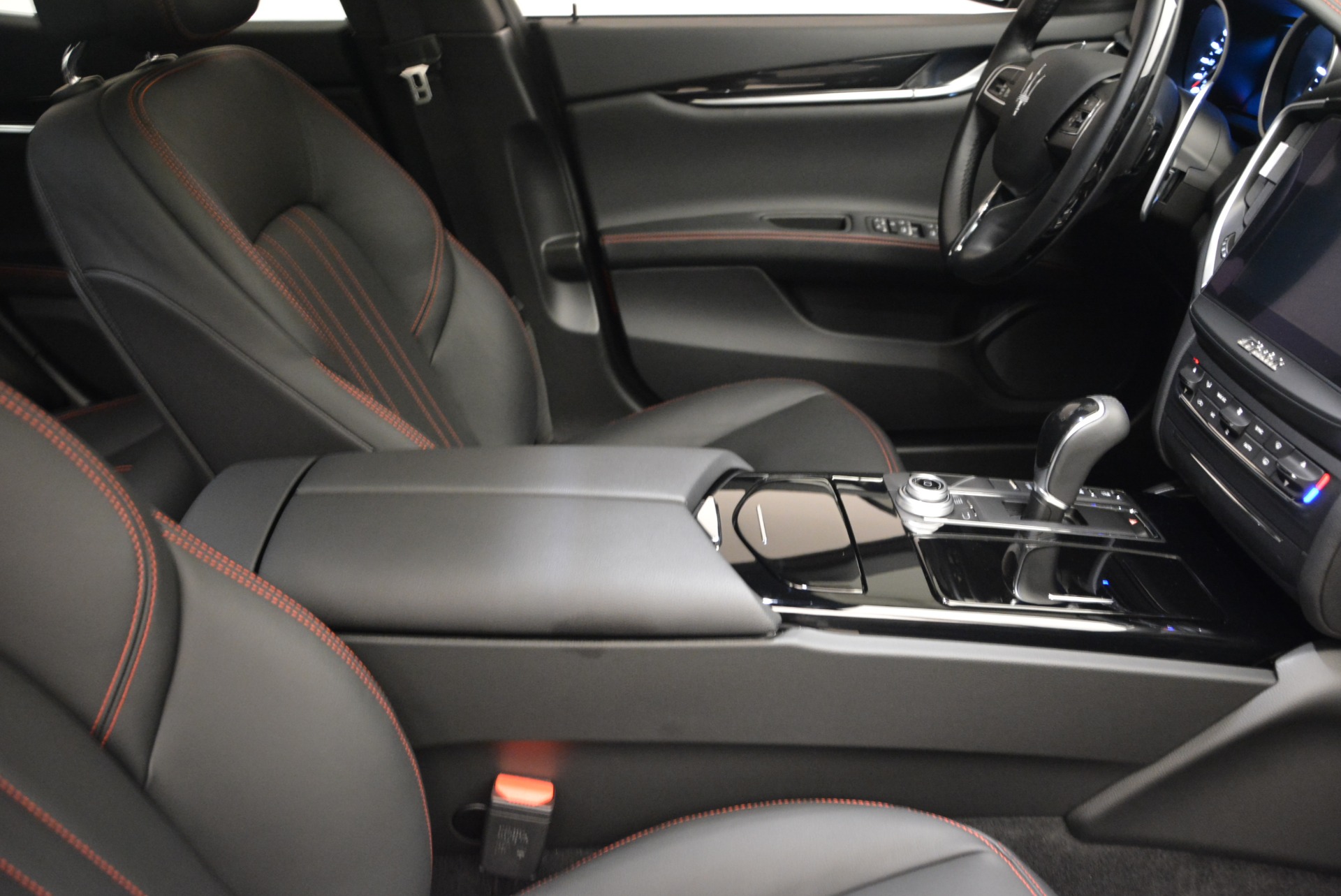 New-2017-Maserati-Ghibli-S-Q4