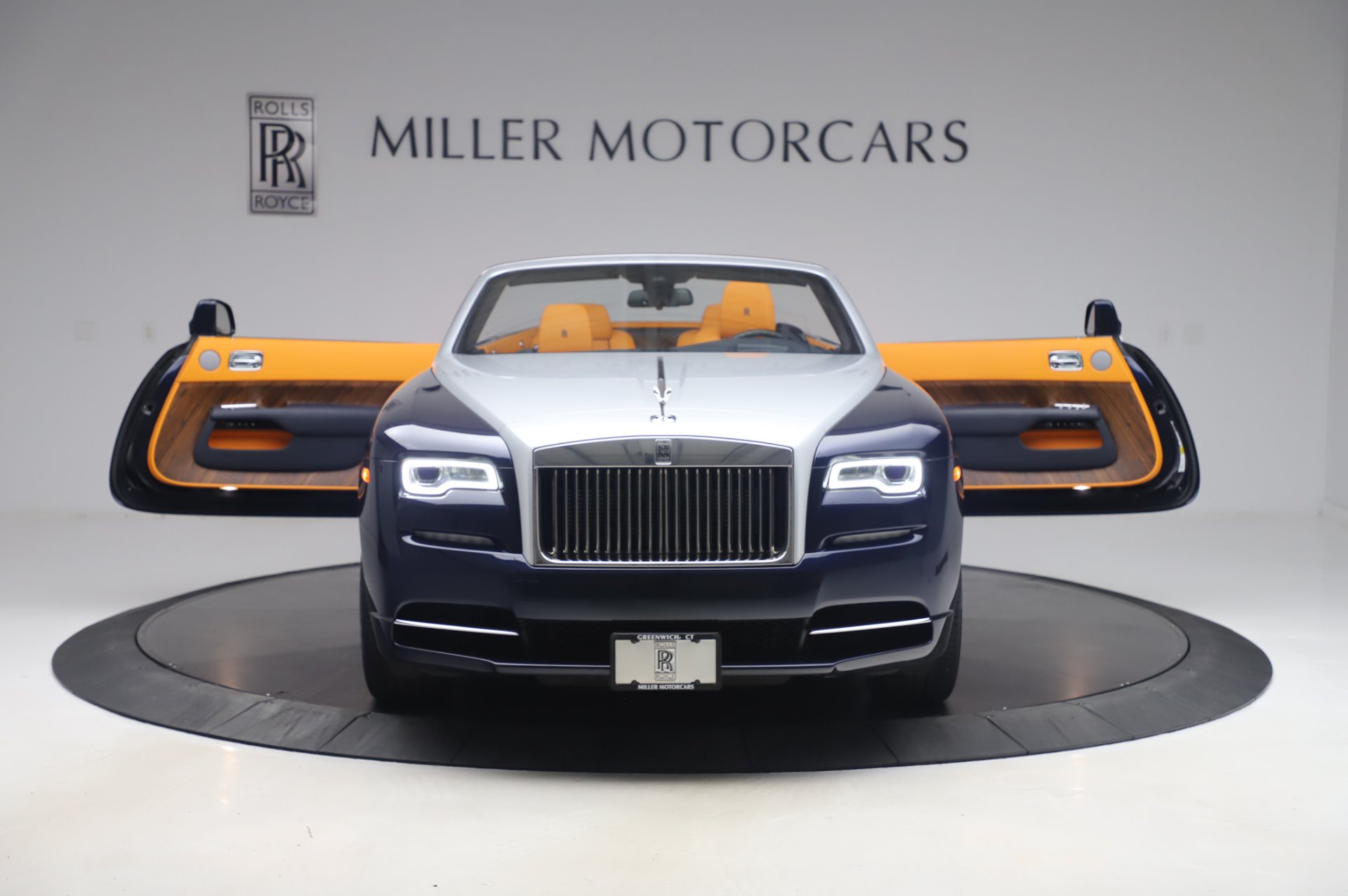 Used-2017-Rolls-Royce-Dawn