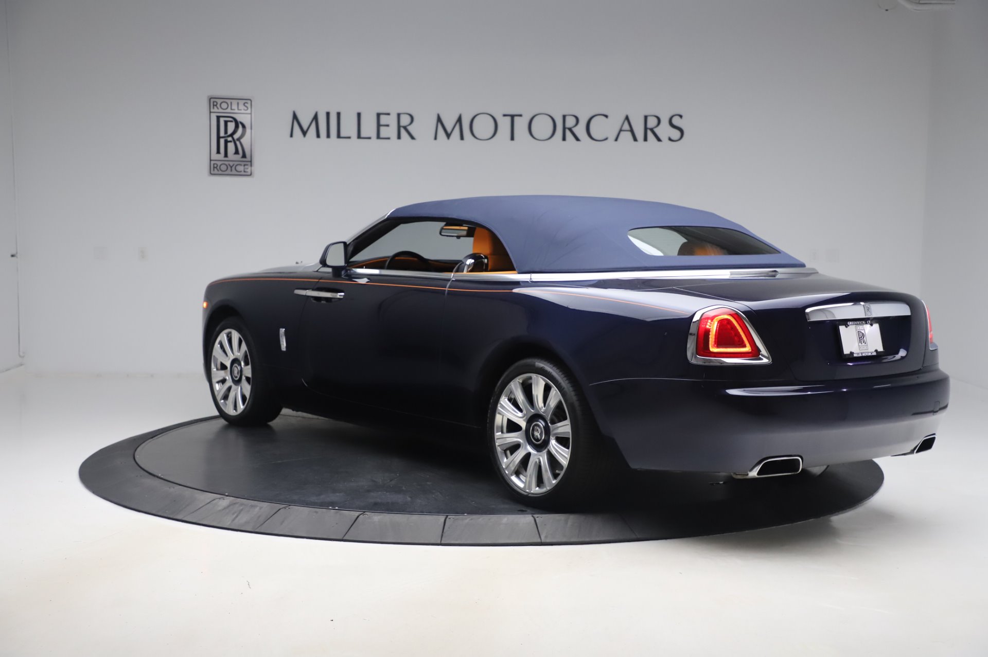 Used-2017-Rolls-Royce-Dawn