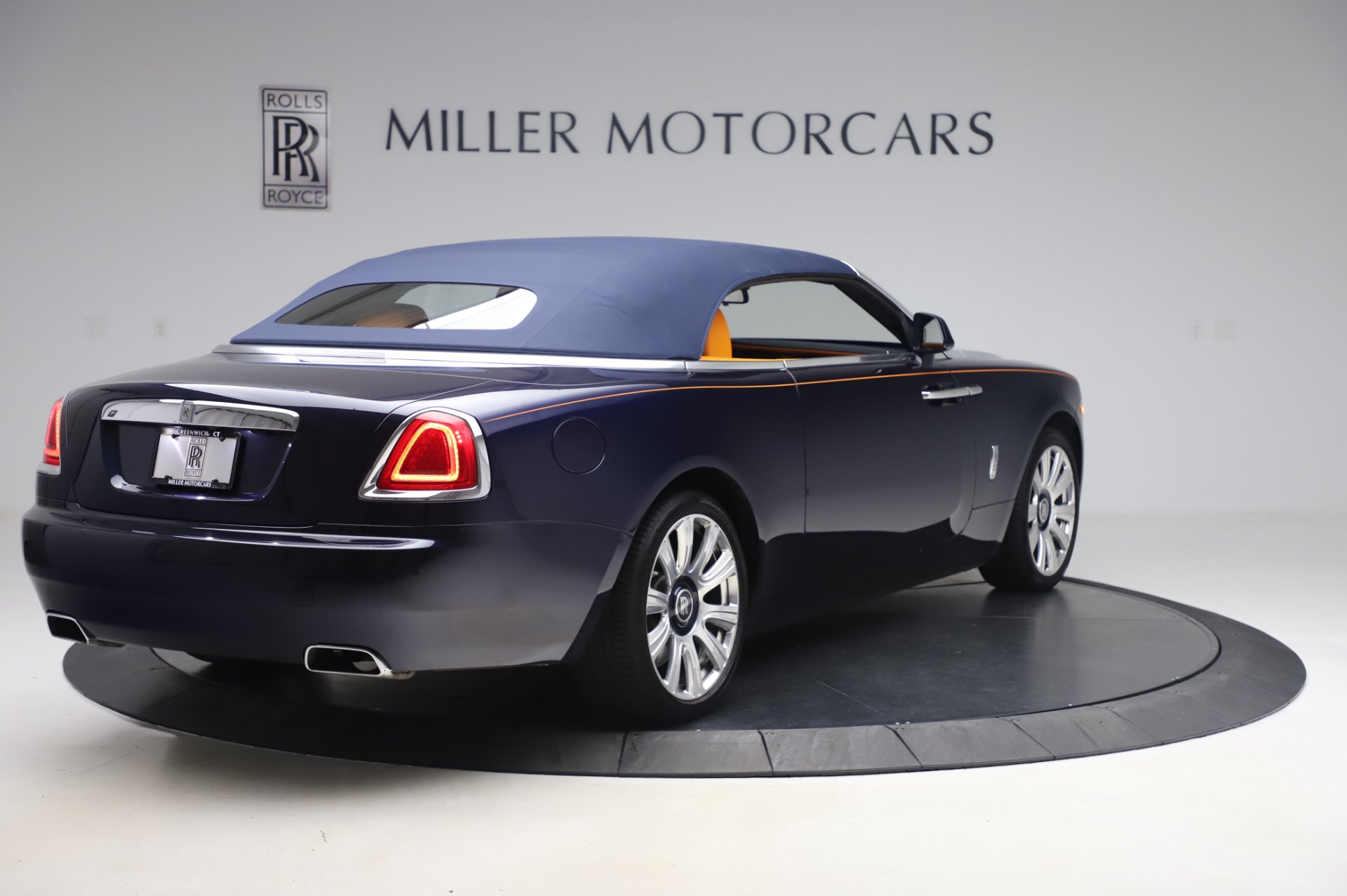 Used-2017-Rolls-Royce-Dawn