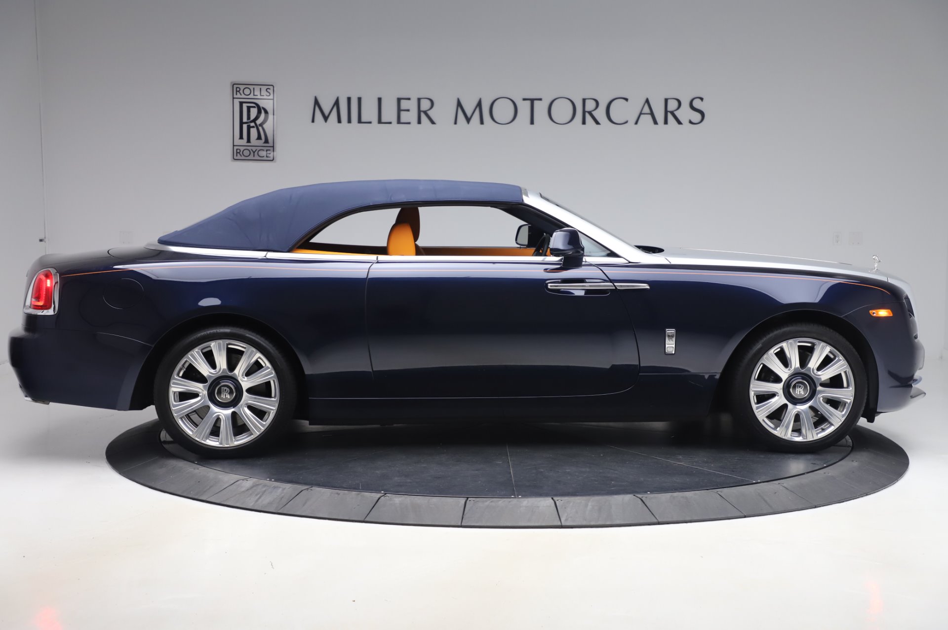Used-2017-Rolls-Royce-Dawn