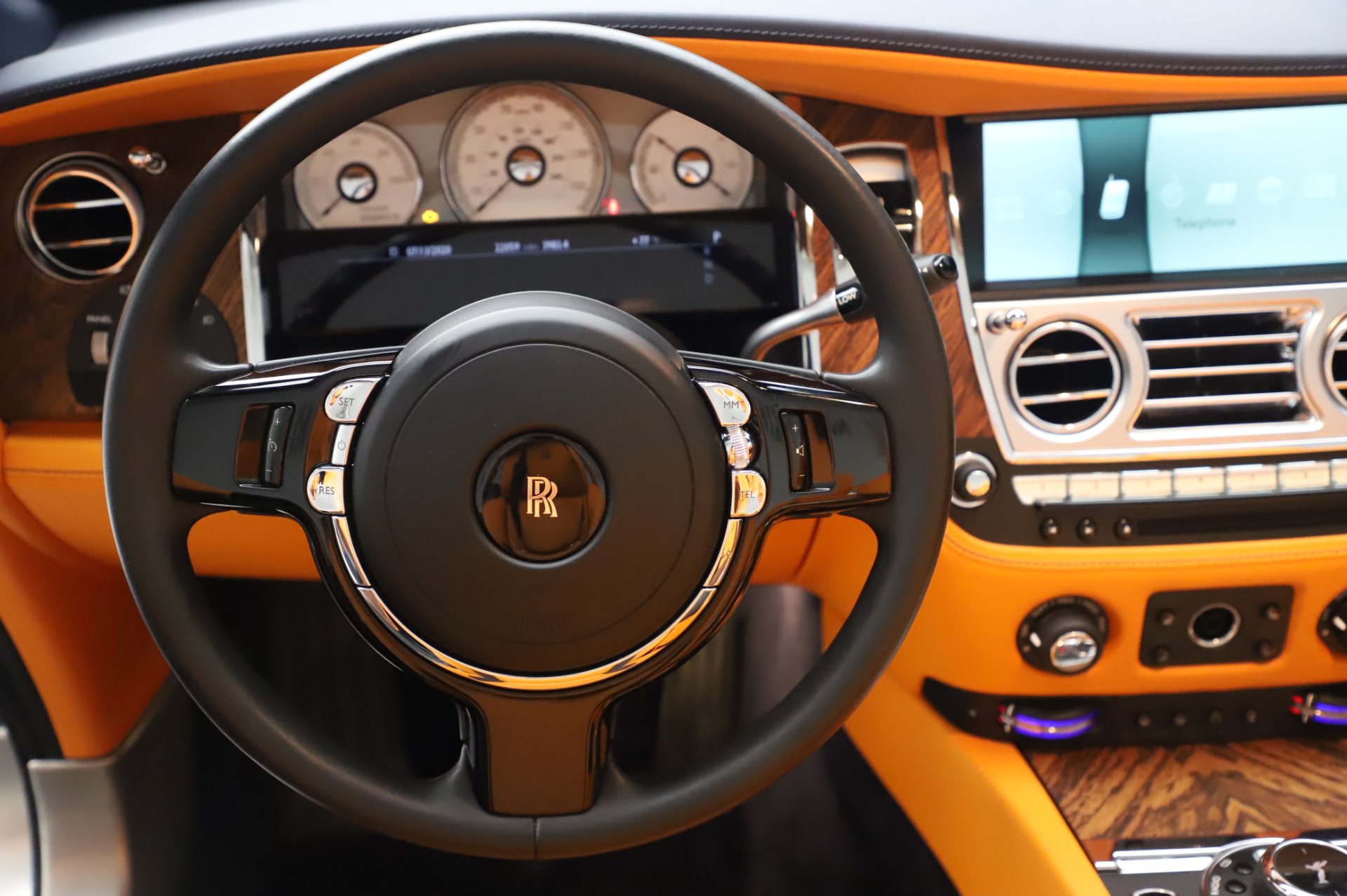 Used-2017-Rolls-Royce-Dawn