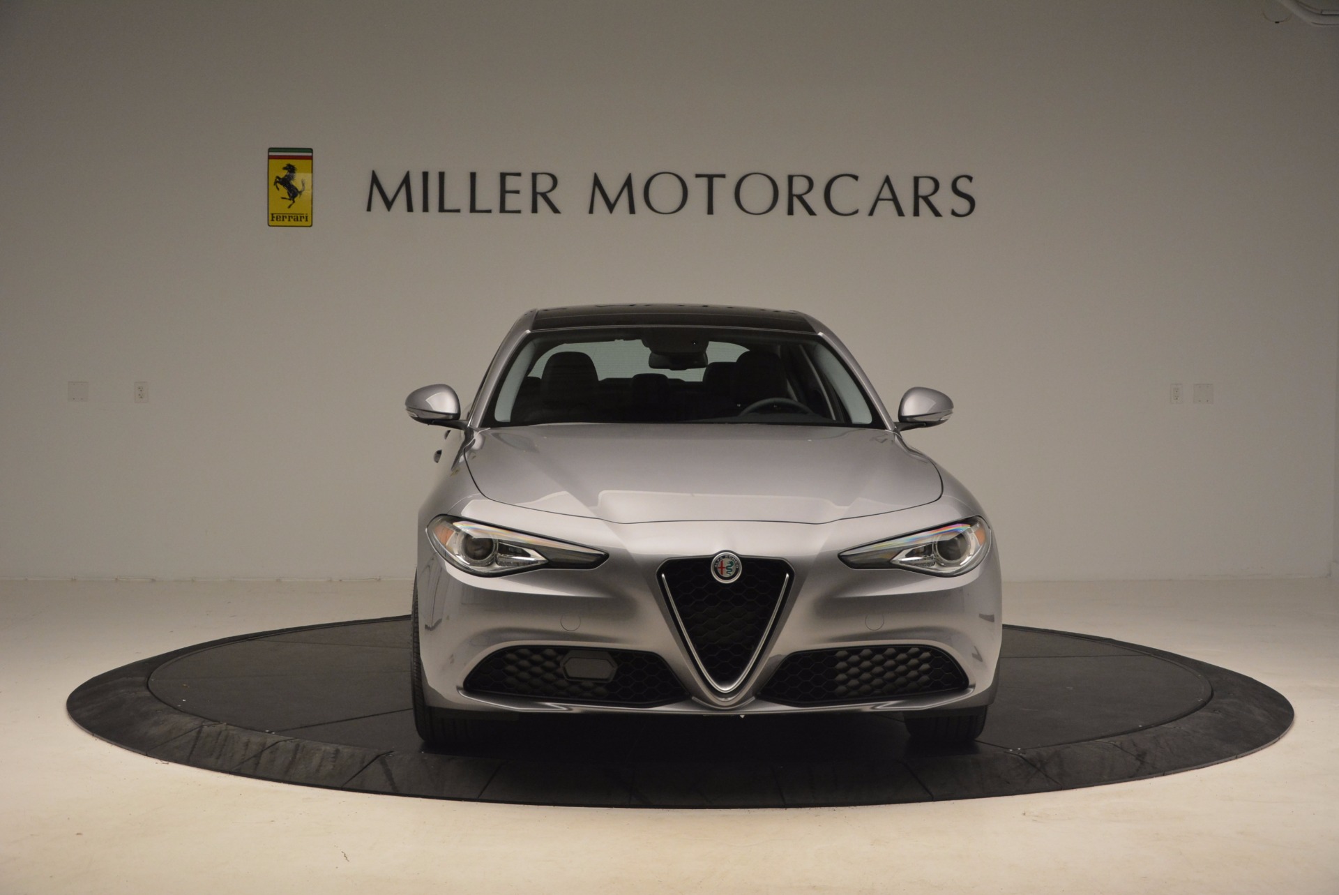 New-2017-Alfa-Romeo-Giulia-Q4