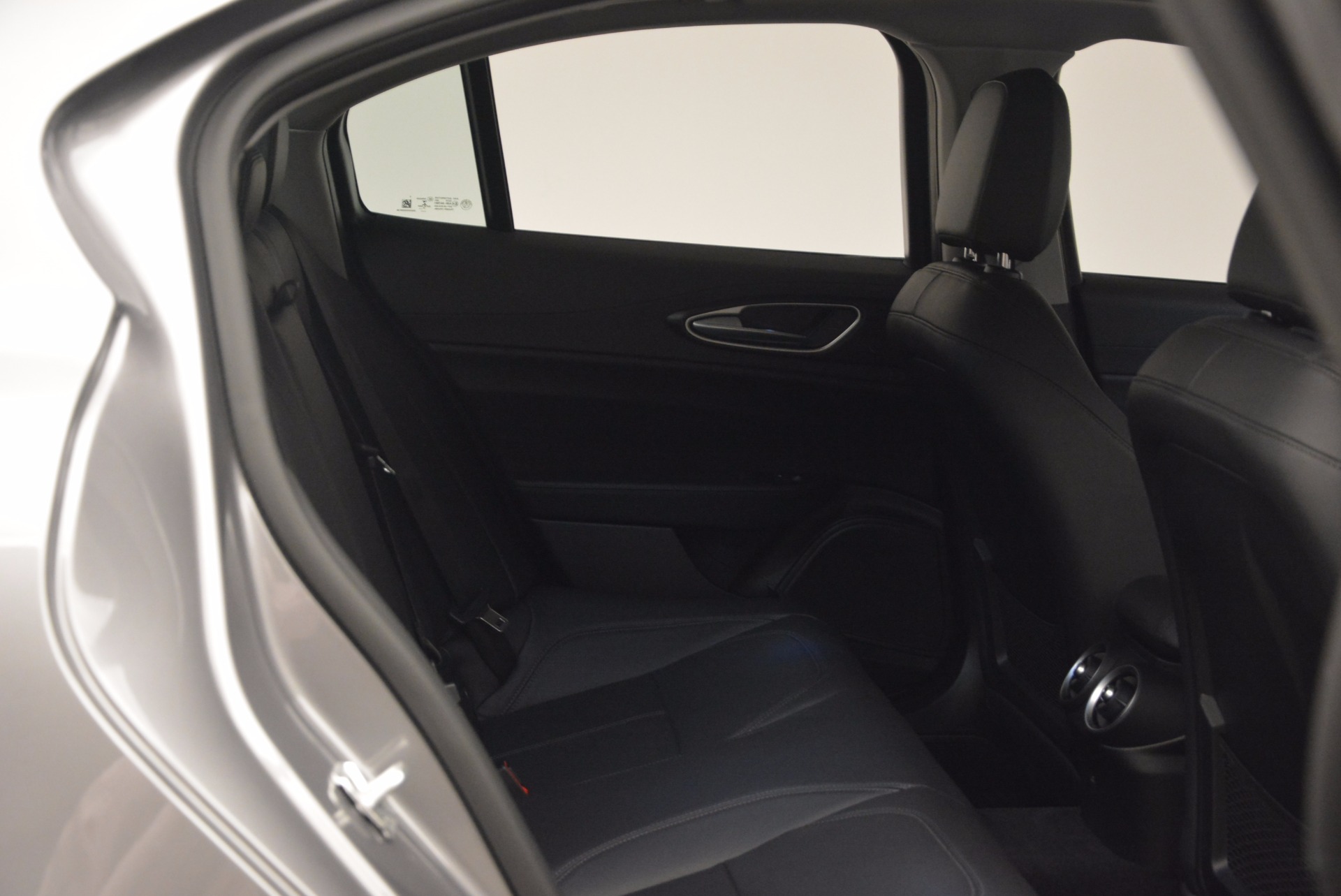 New-2017-Alfa-Romeo-Giulia-Q4