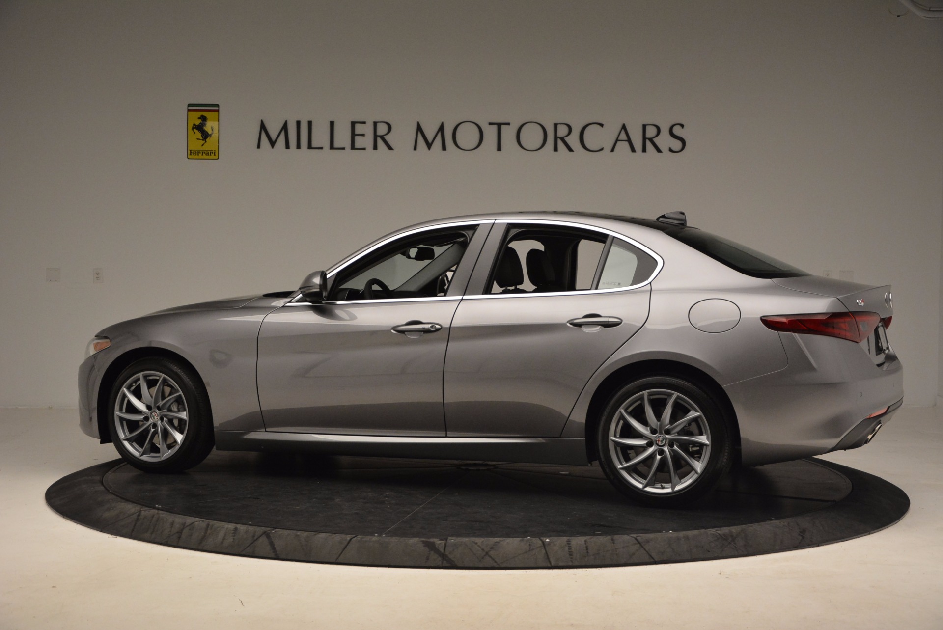 New-2017-Alfa-Romeo-Giulia-Q4