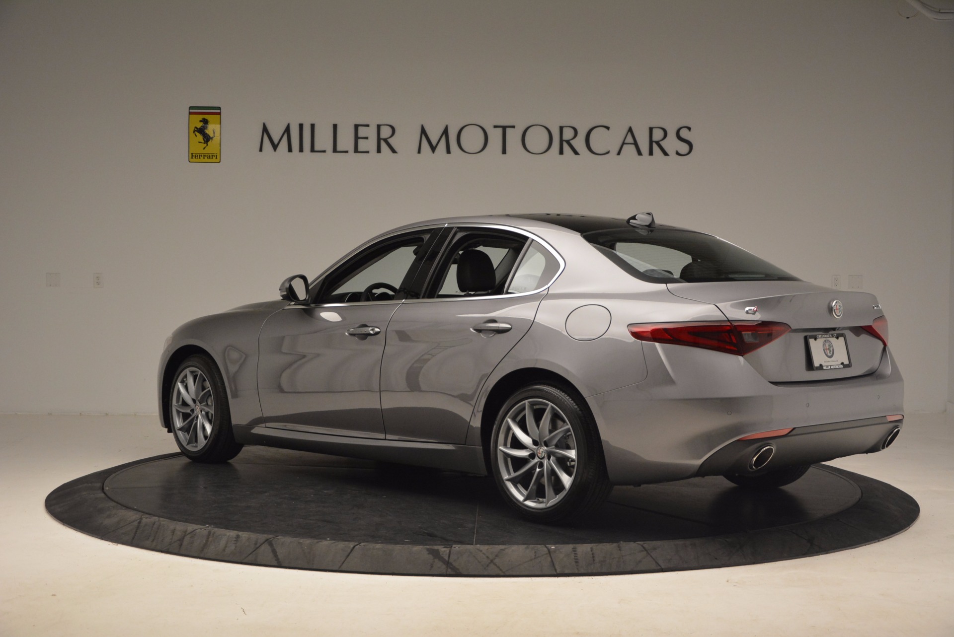 New-2017-Alfa-Romeo-Giulia-Q4