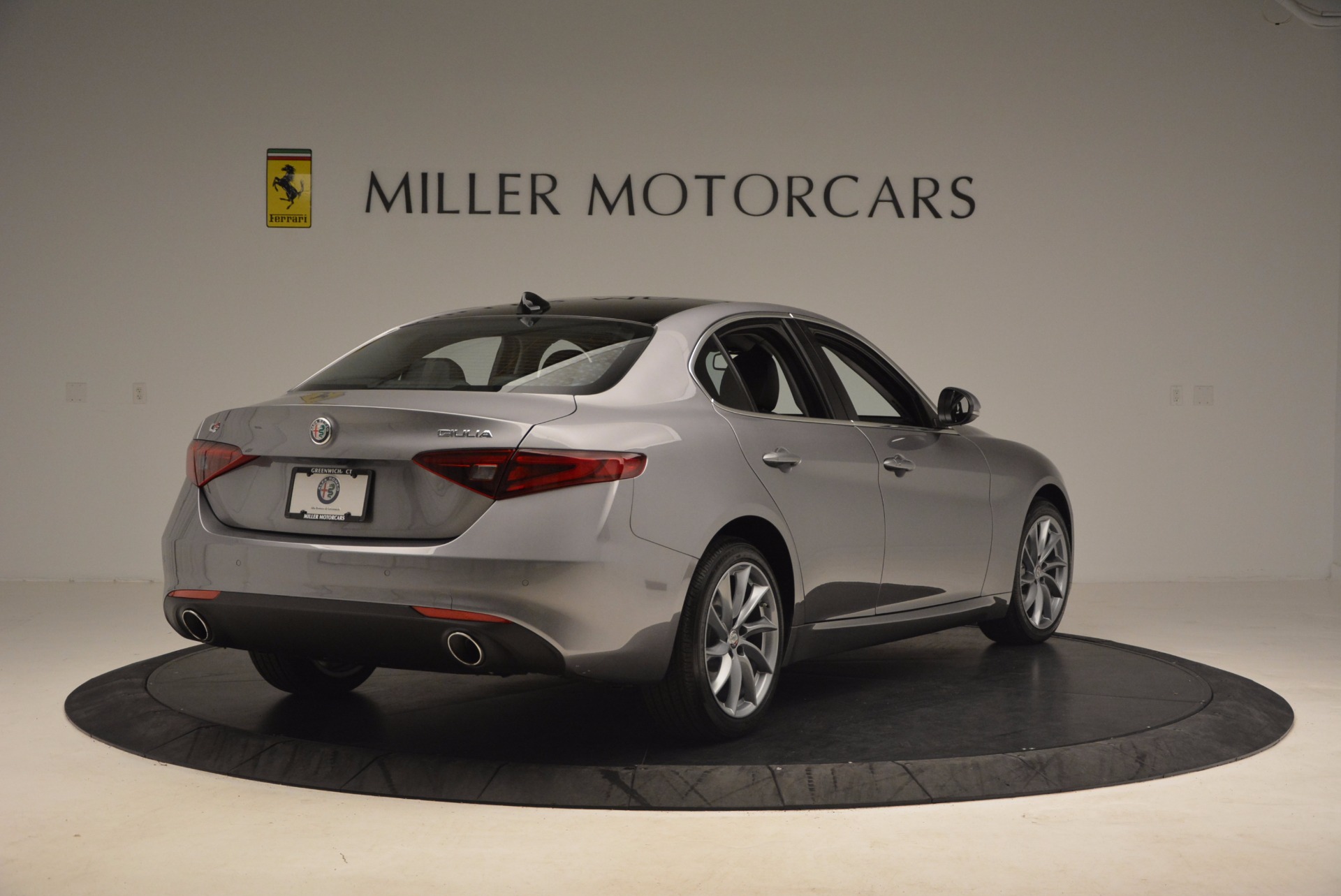 New-2017-Alfa-Romeo-Giulia-Q4