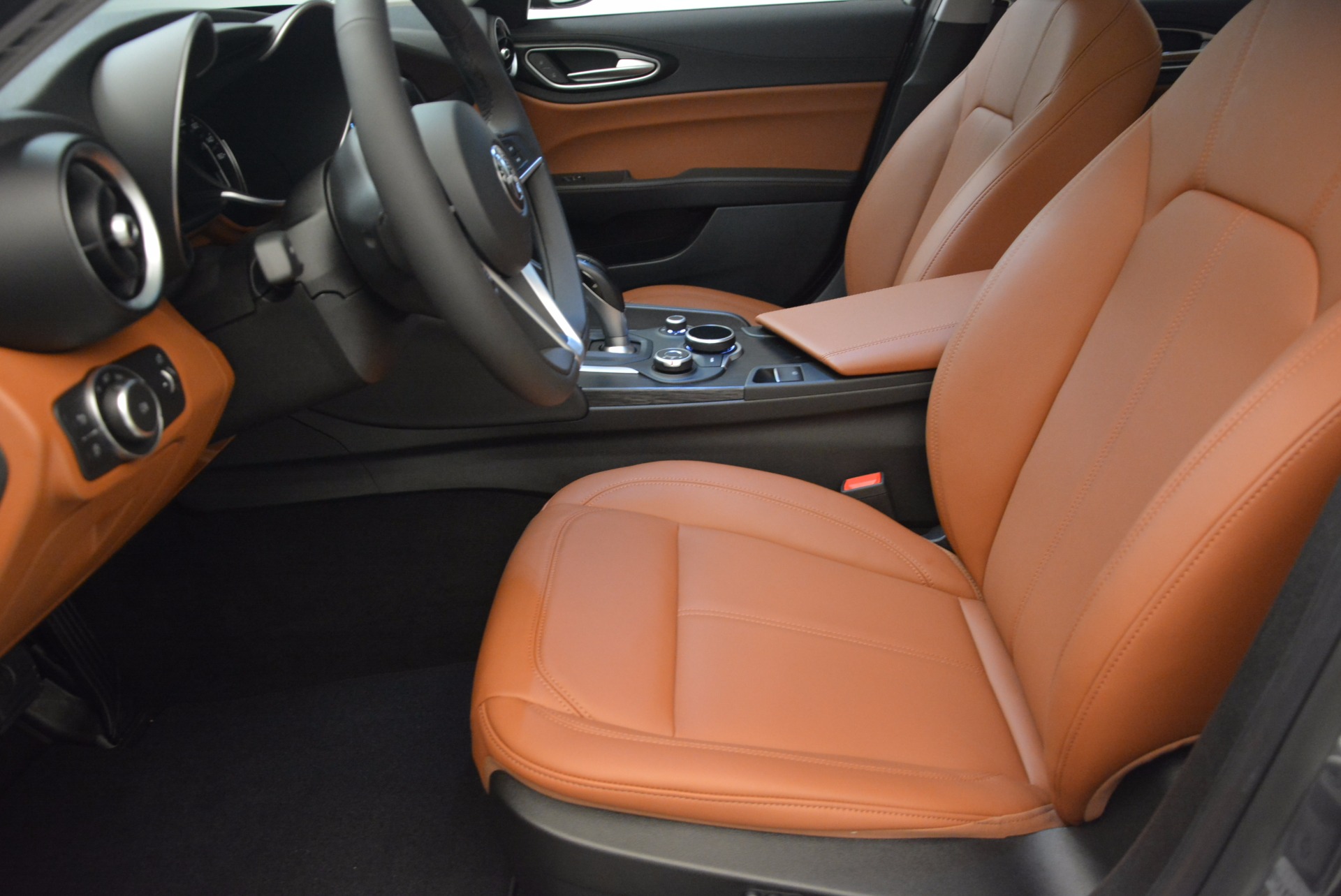 New-2017-Alfa-Romeo-Giulia-Q4