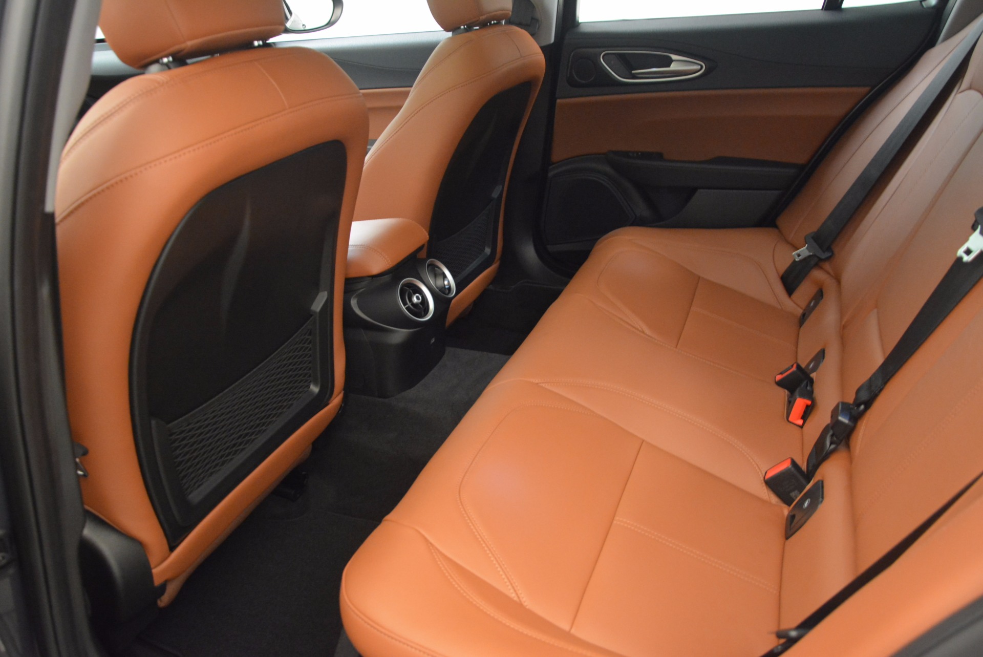 New-2017-Alfa-Romeo-Giulia-Q4