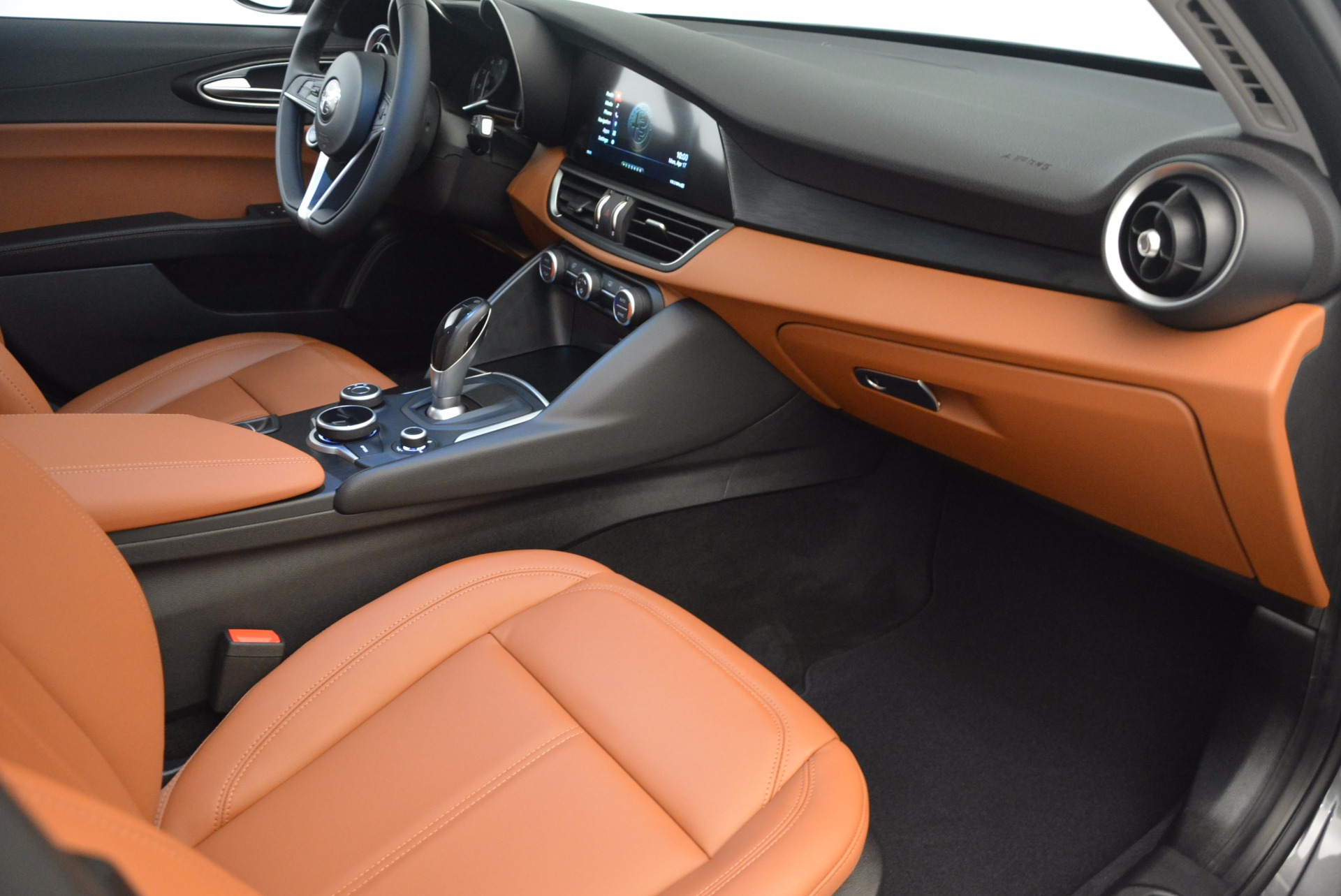 New-2017-Alfa-Romeo-Giulia-Q4