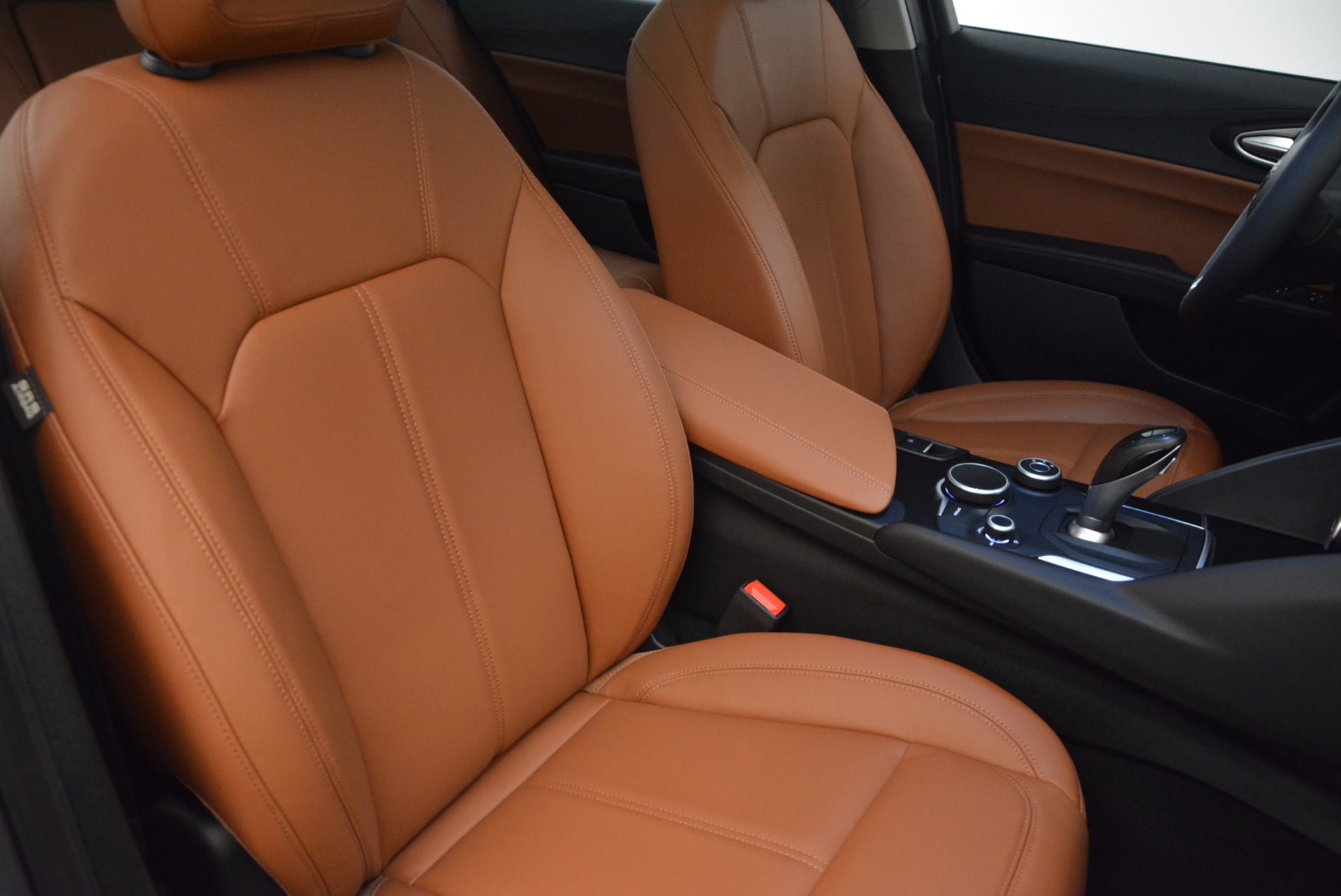 New-2017-Alfa-Romeo-Giulia-Q4