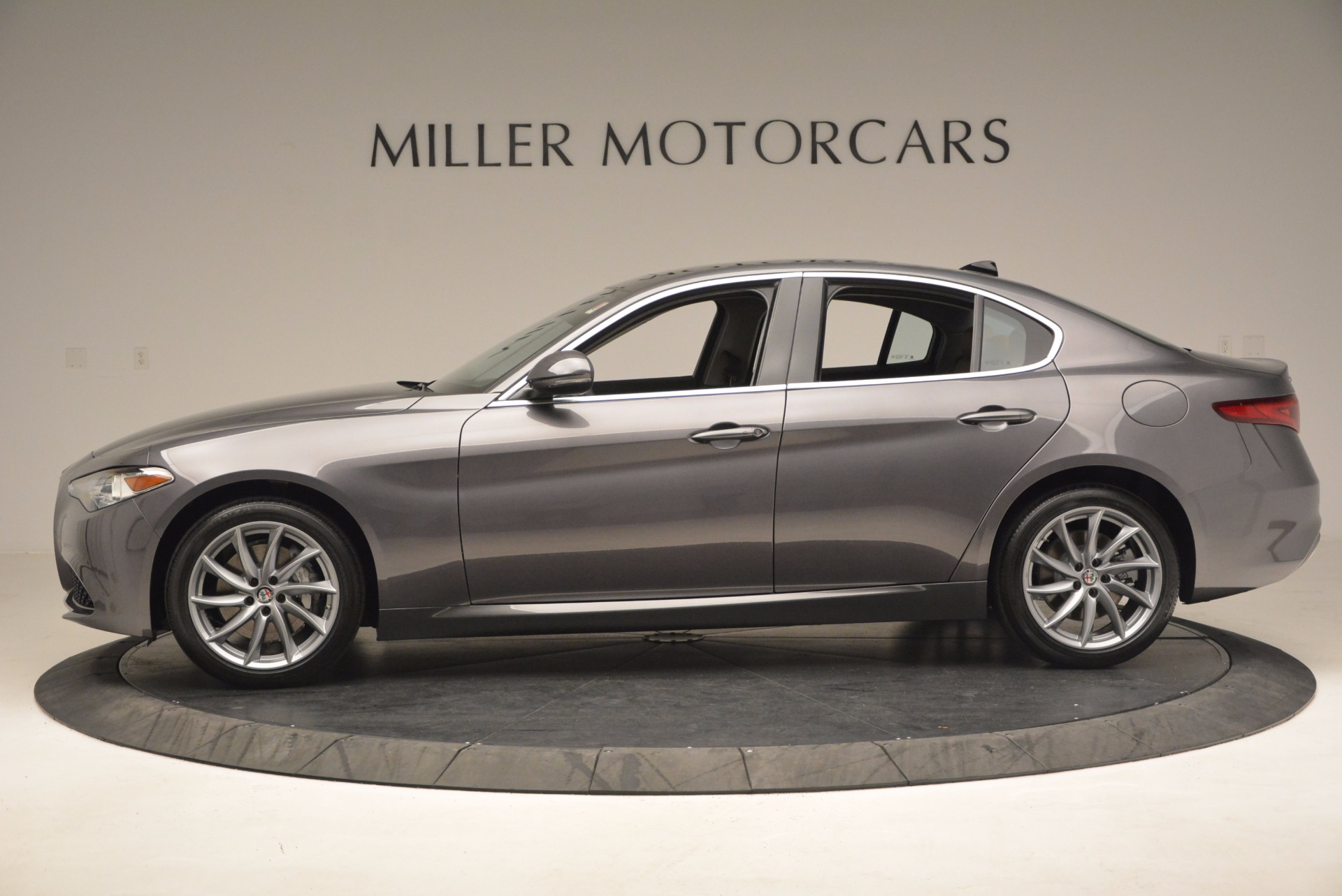 New-2017-Alfa-Romeo-Giulia-Q4