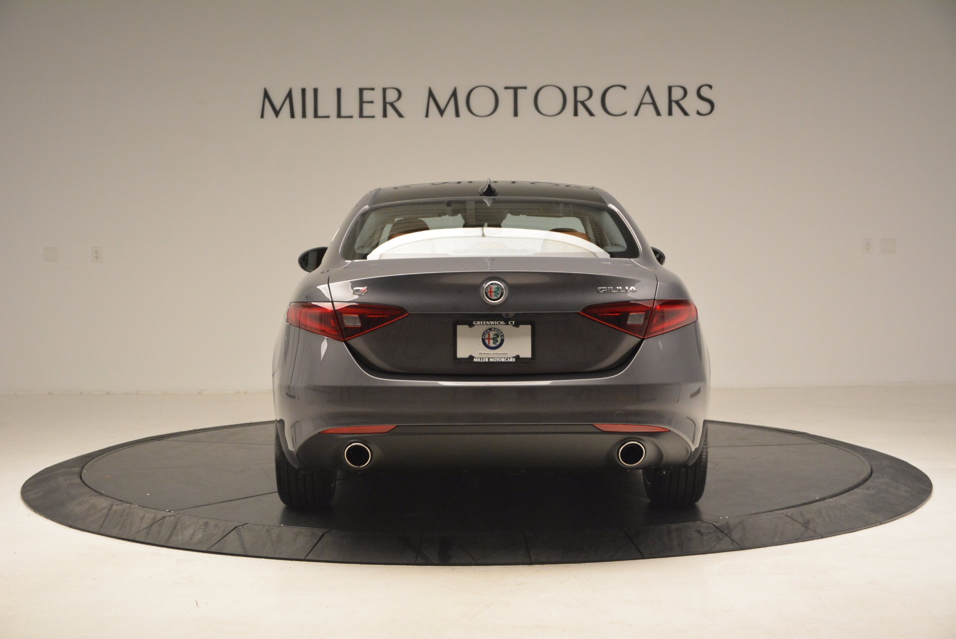 New-2017-Alfa-Romeo-Giulia-Q4