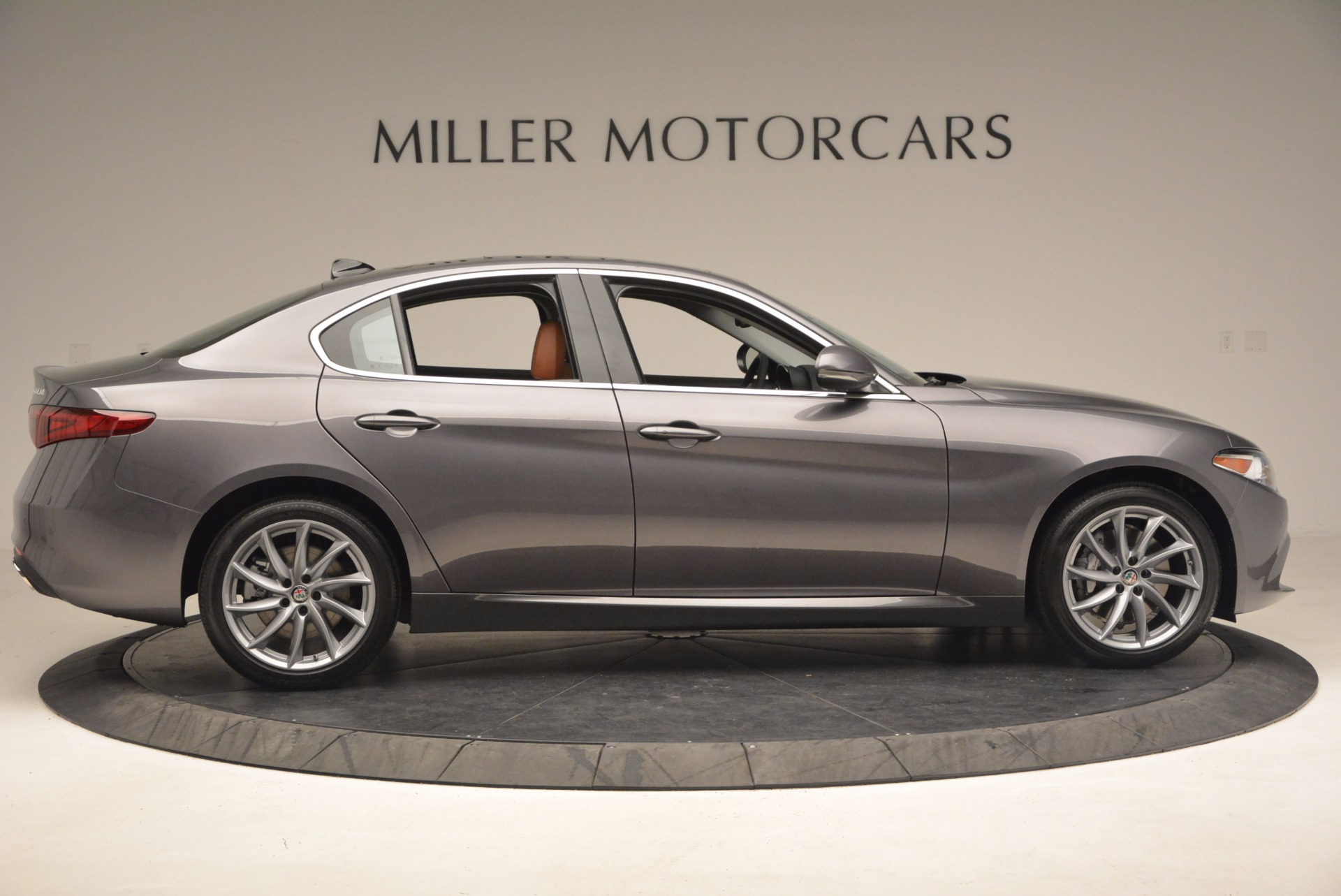 New-2017-Alfa-Romeo-Giulia-Q4